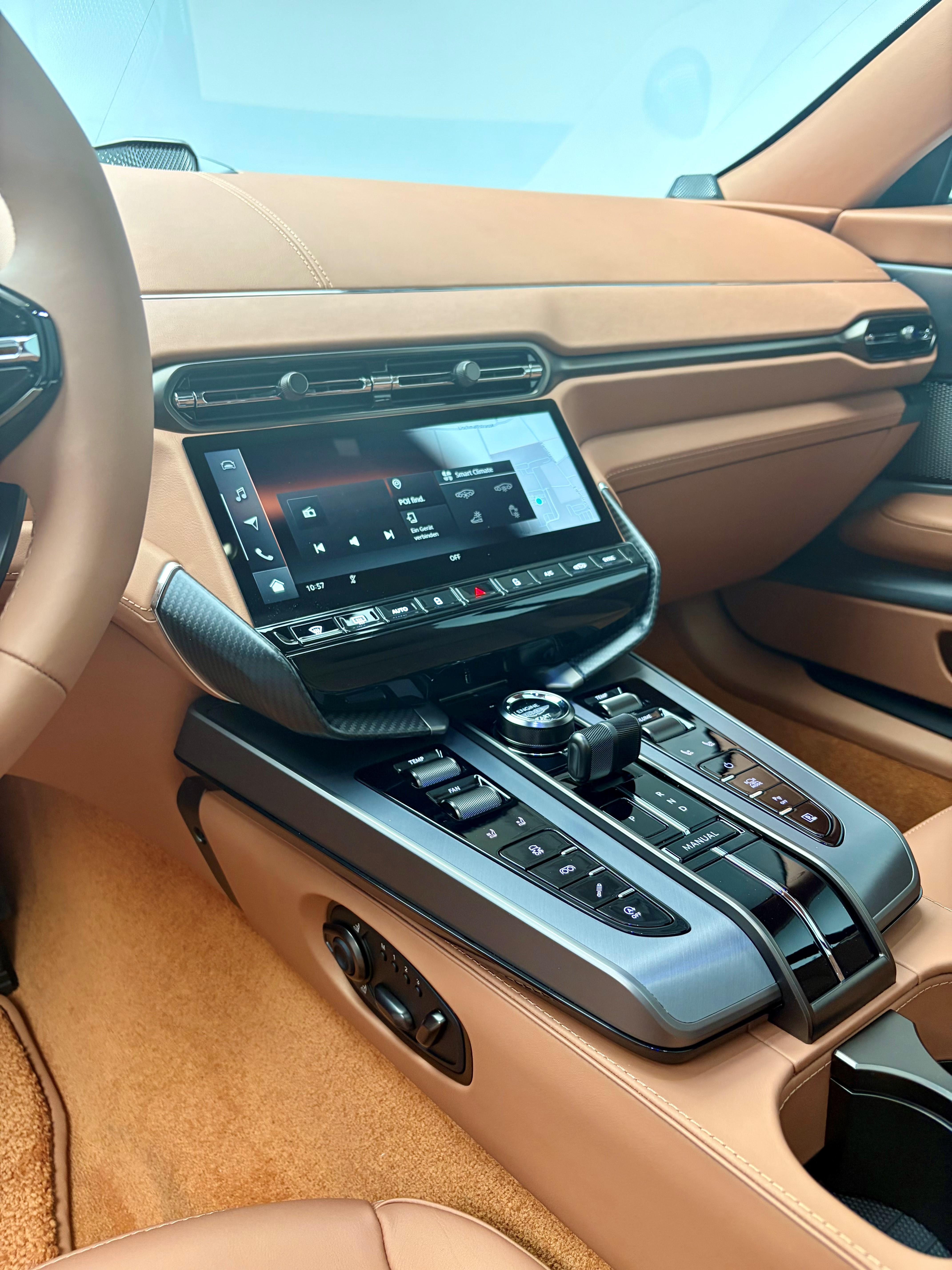 Aston Martin Vanquish 5.2 V12 Bi-Turbo_9