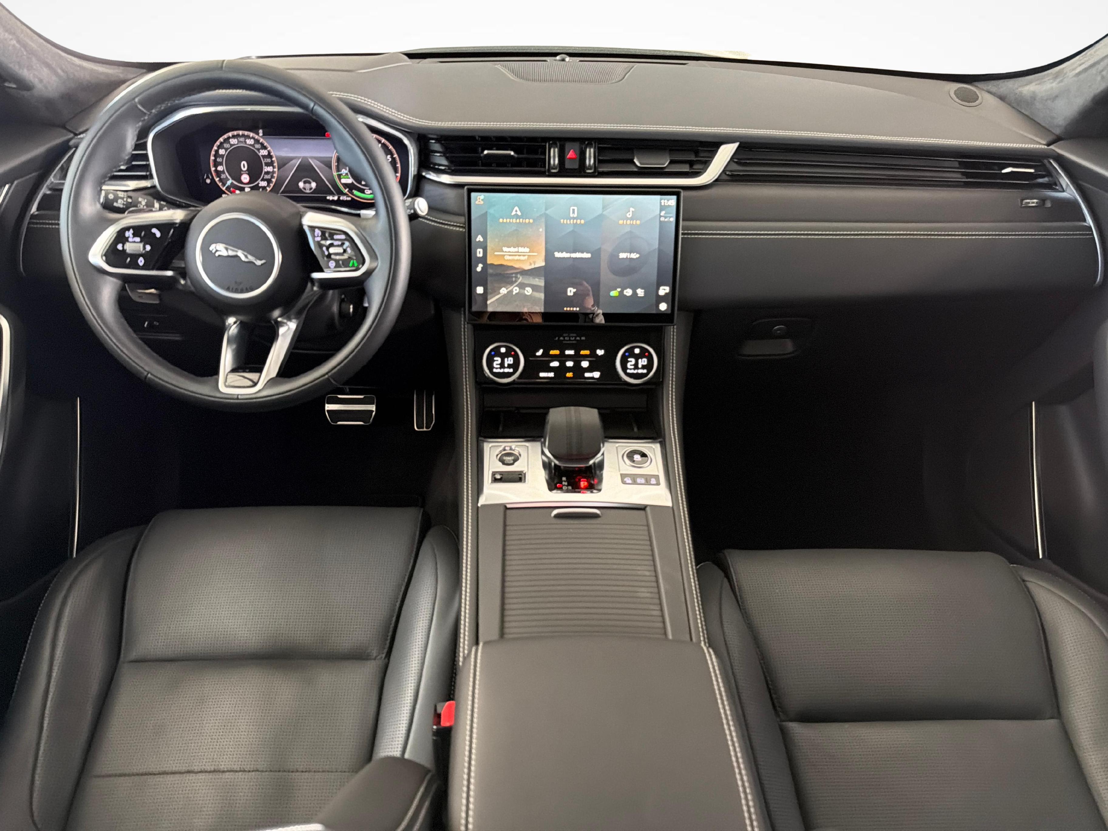 JAGUAR F-Pace 2.0 P400e R-Dynamic HSE AWD Plug In Hybrid 404PS_9