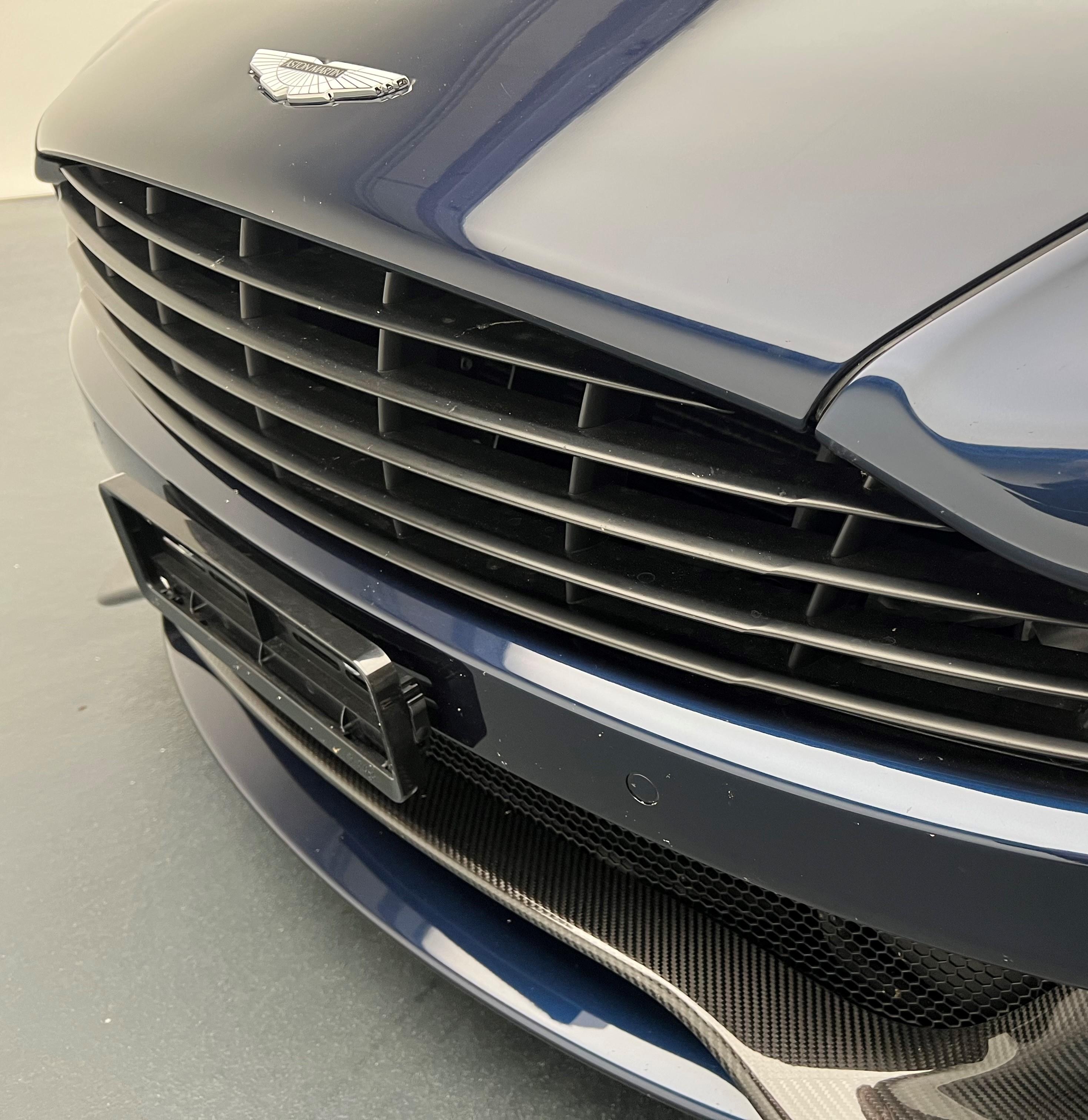 Aston Martin Vanquish 6.0 V12_15