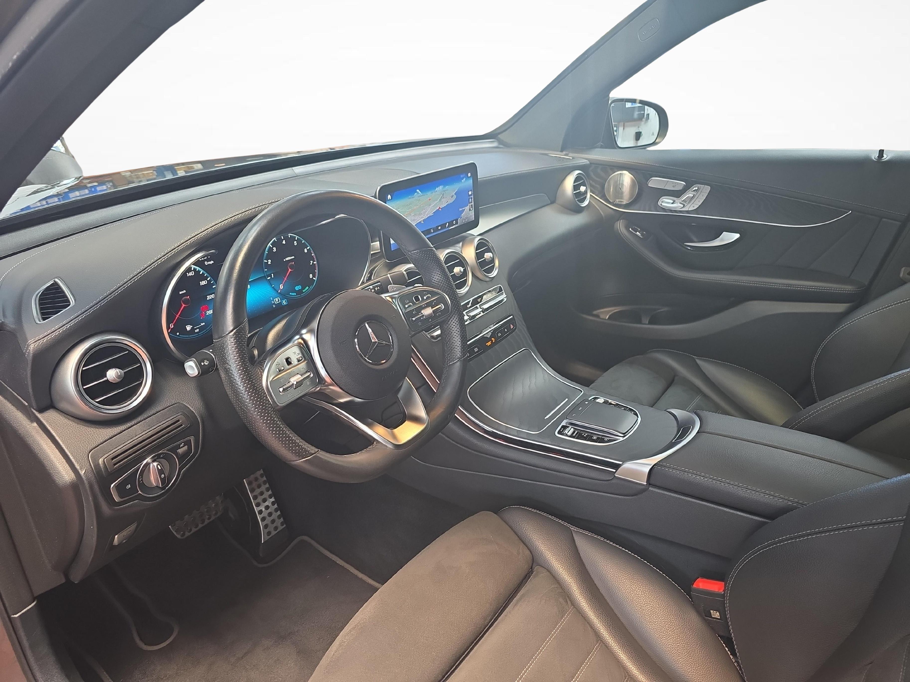 MERCEDES-BENZ GLC 200 4MATIC AMG Line_5
