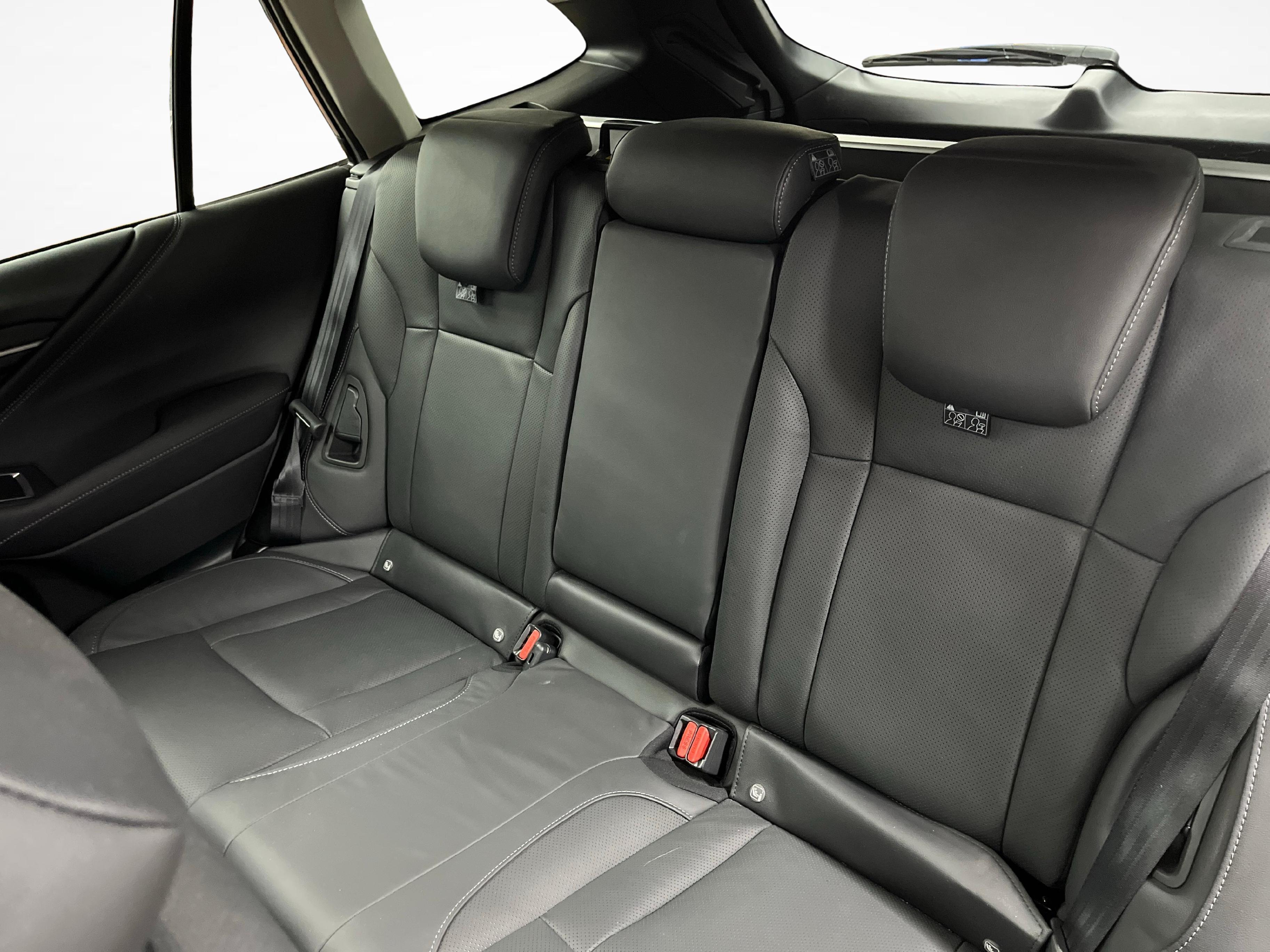 Subaru Outback 2.5i 30th Anniversary Edition_11