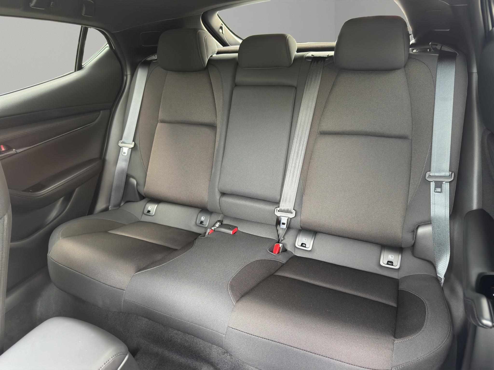 MAZDA 3 Hatchback 2.0 186 Exclusive-Line_8