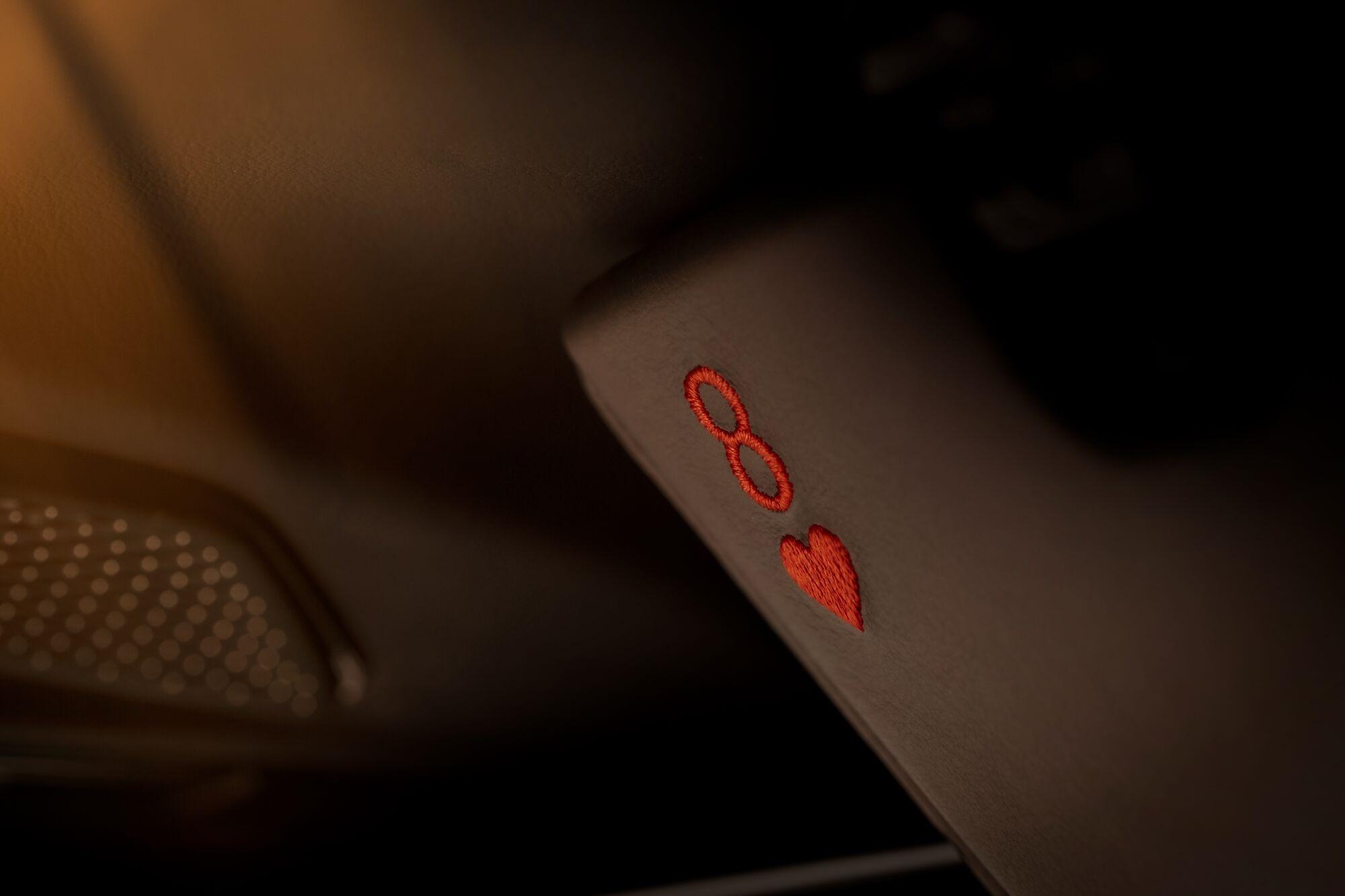 Aston Martin DB12 Coupé 4.0 V8 Bi-Turbo "1 of 60 Goldfinger Edition"_17