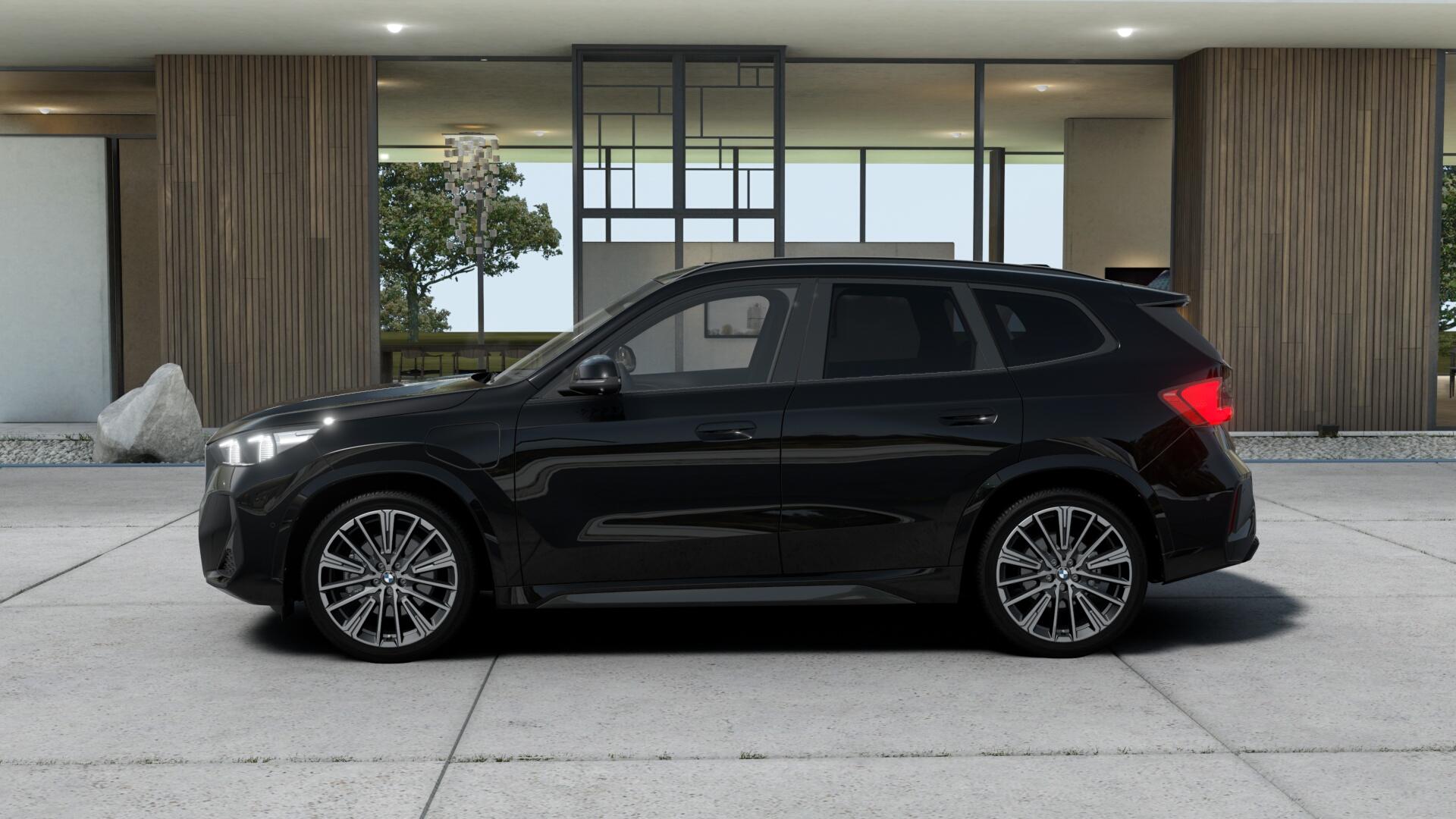 BMW X1 25e xDrive paddles_2