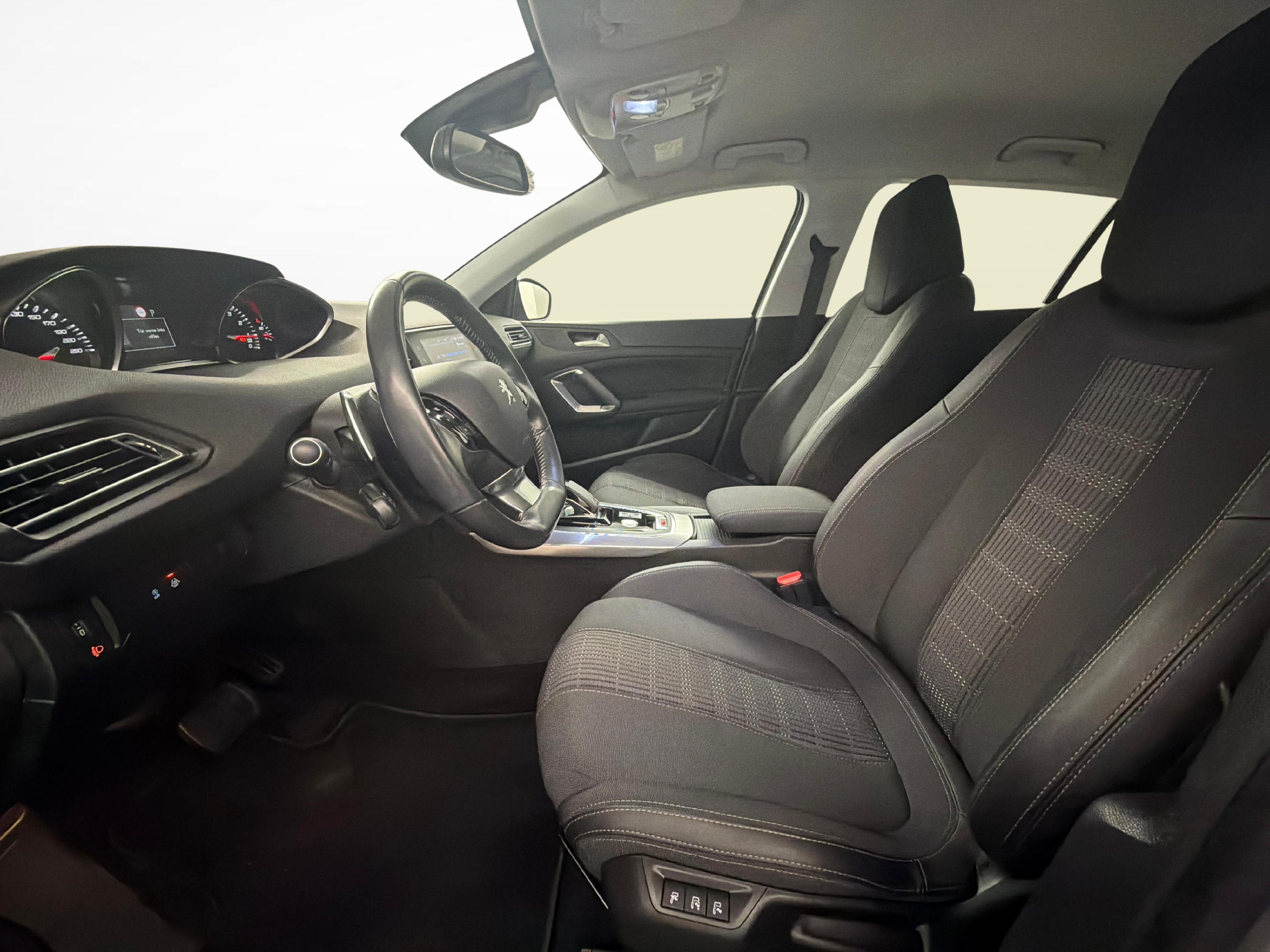 Peugeot 308 1.2 PureTech 130 Allure S/S_10