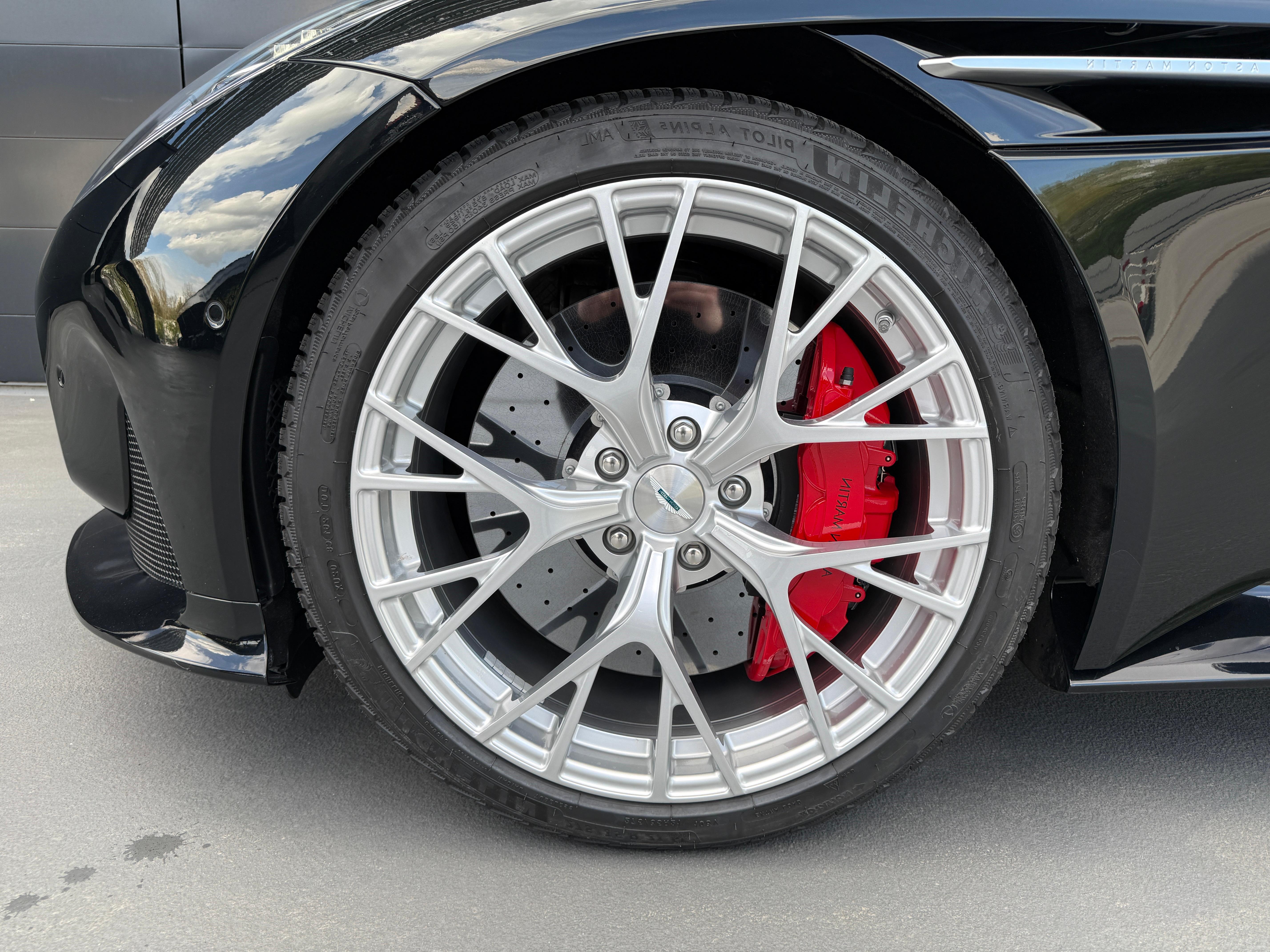 Aston Martin DB12 Coupé 4.0 V8 Bi-Turbo_18