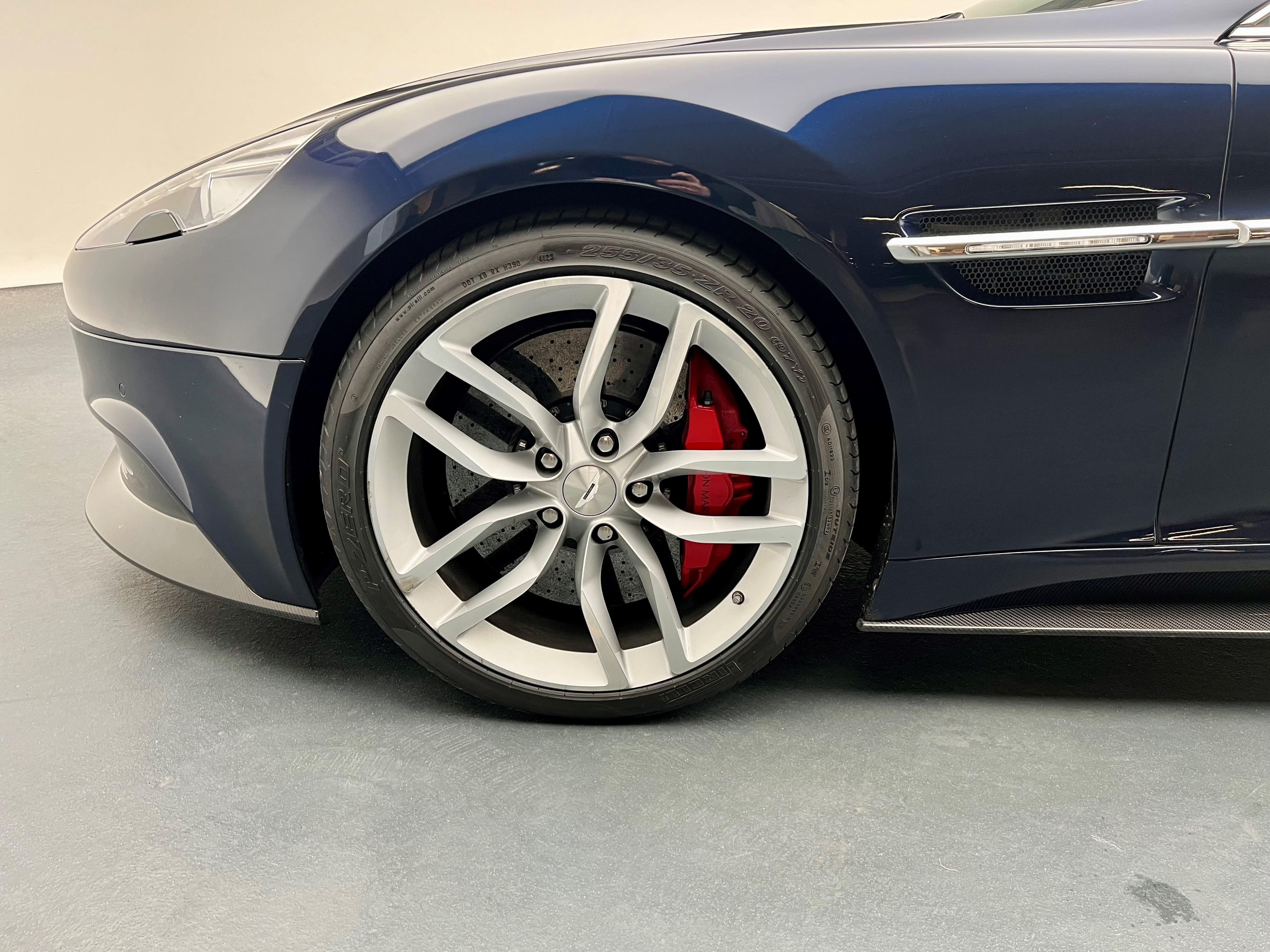 Aston Martin Vanquish 6.0 V12_11