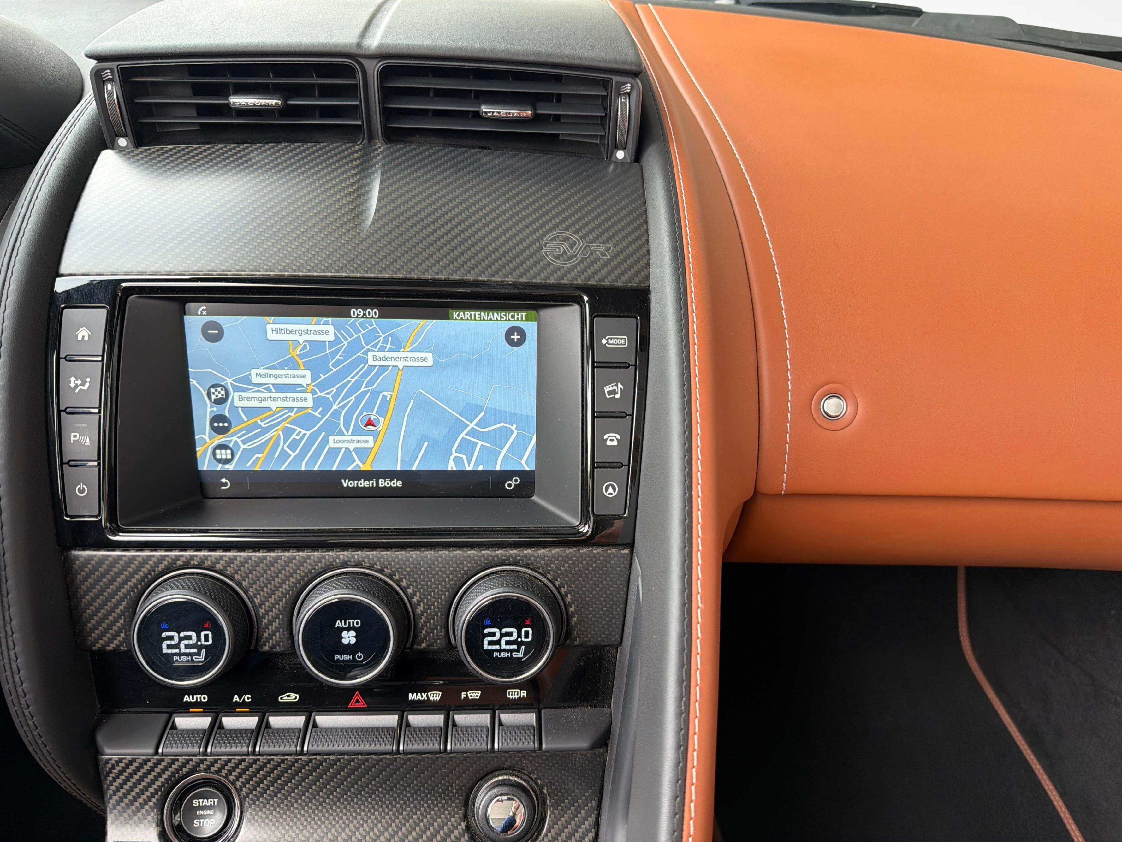 JAGUAR F-Type Convertible 5.0 V8 SVR AWD 575 PS_16