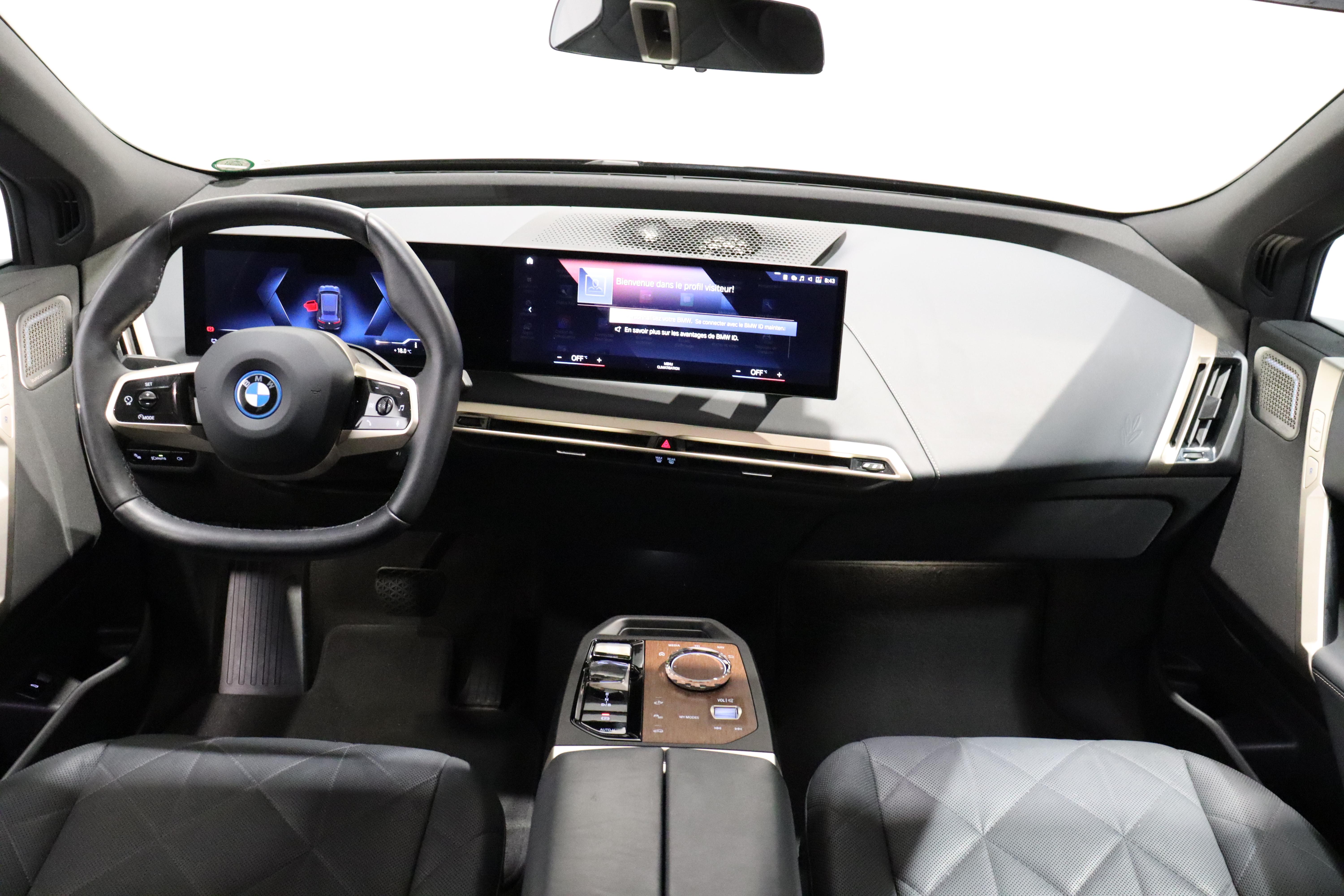 BMW iX M60_10