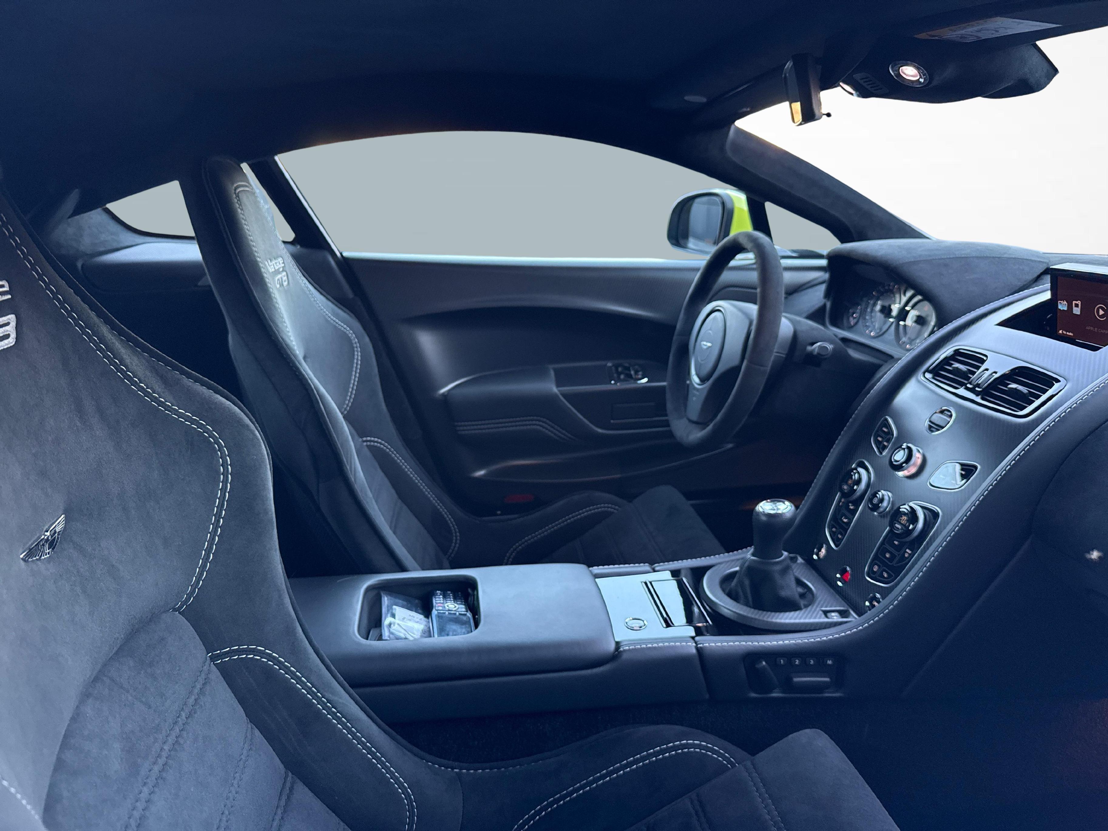 Aston Martin V8 Vantage Coupé 4.7 GT8_10