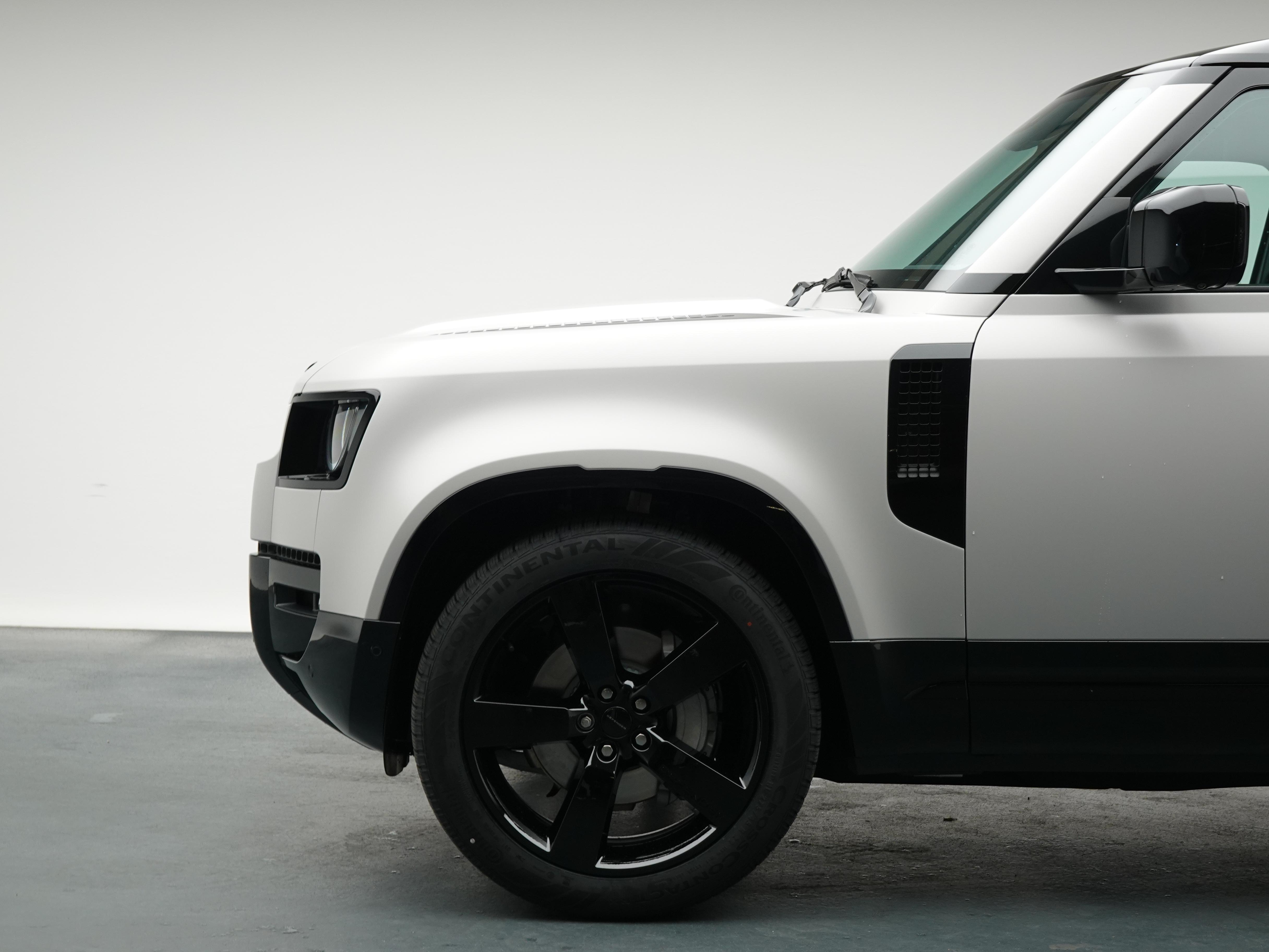 LAND ROVER Defender 110 3.0 D I6 350 X-Dynamic HSE_3