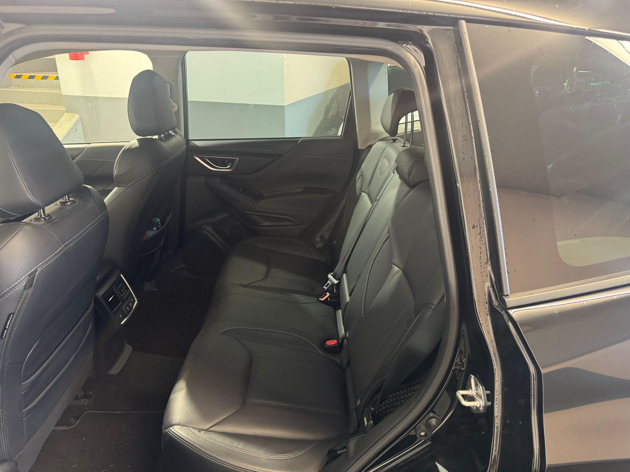 Subaru Forester Station 2.0i e-Boxer Black Edition_5