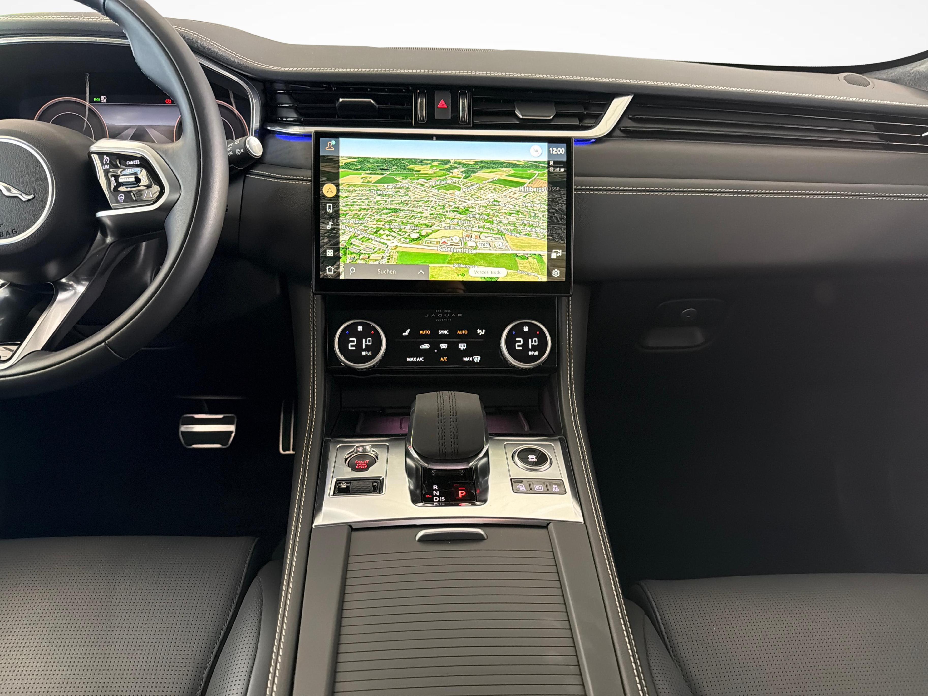 JAGUAR F-Pace 2.0 P400e R-Dynamic HSE AWD Plug In Hybrid 404PS_16
