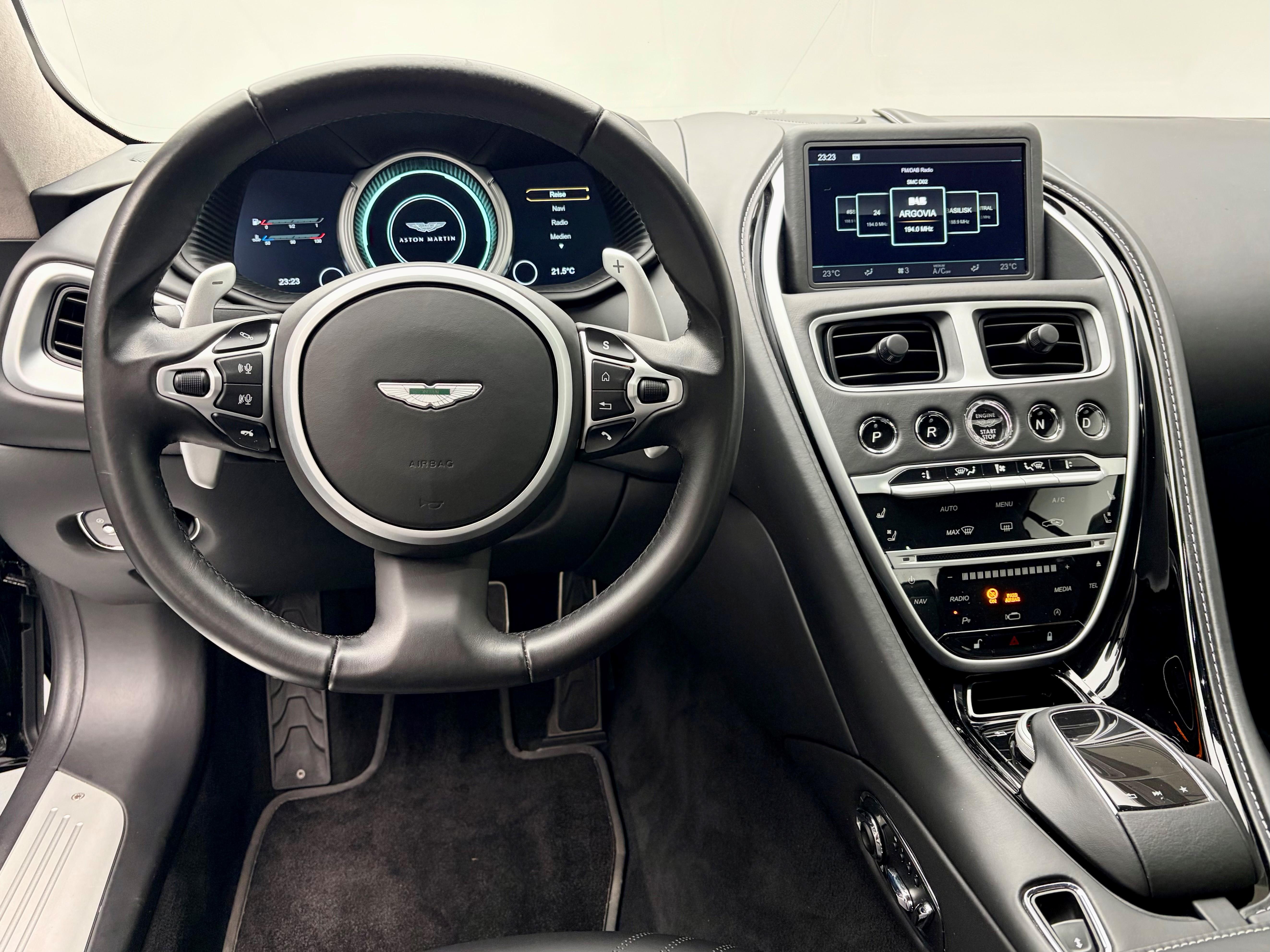 Aston Martin DB11 Coupé 4.0 V8 Bi-Turbo_4