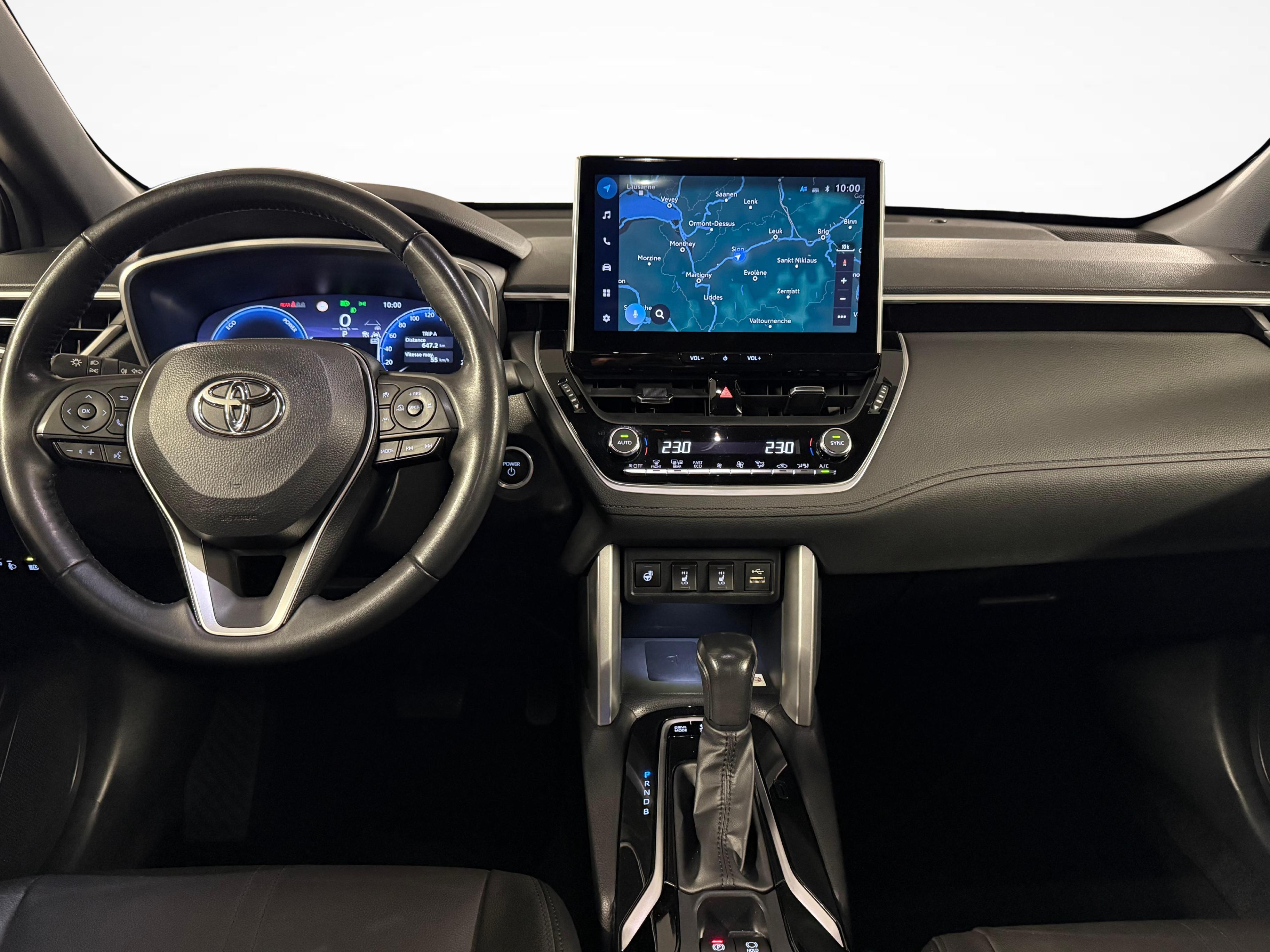 Toyota Corolla Cross 2.0 HSD Trend AWD-i_12