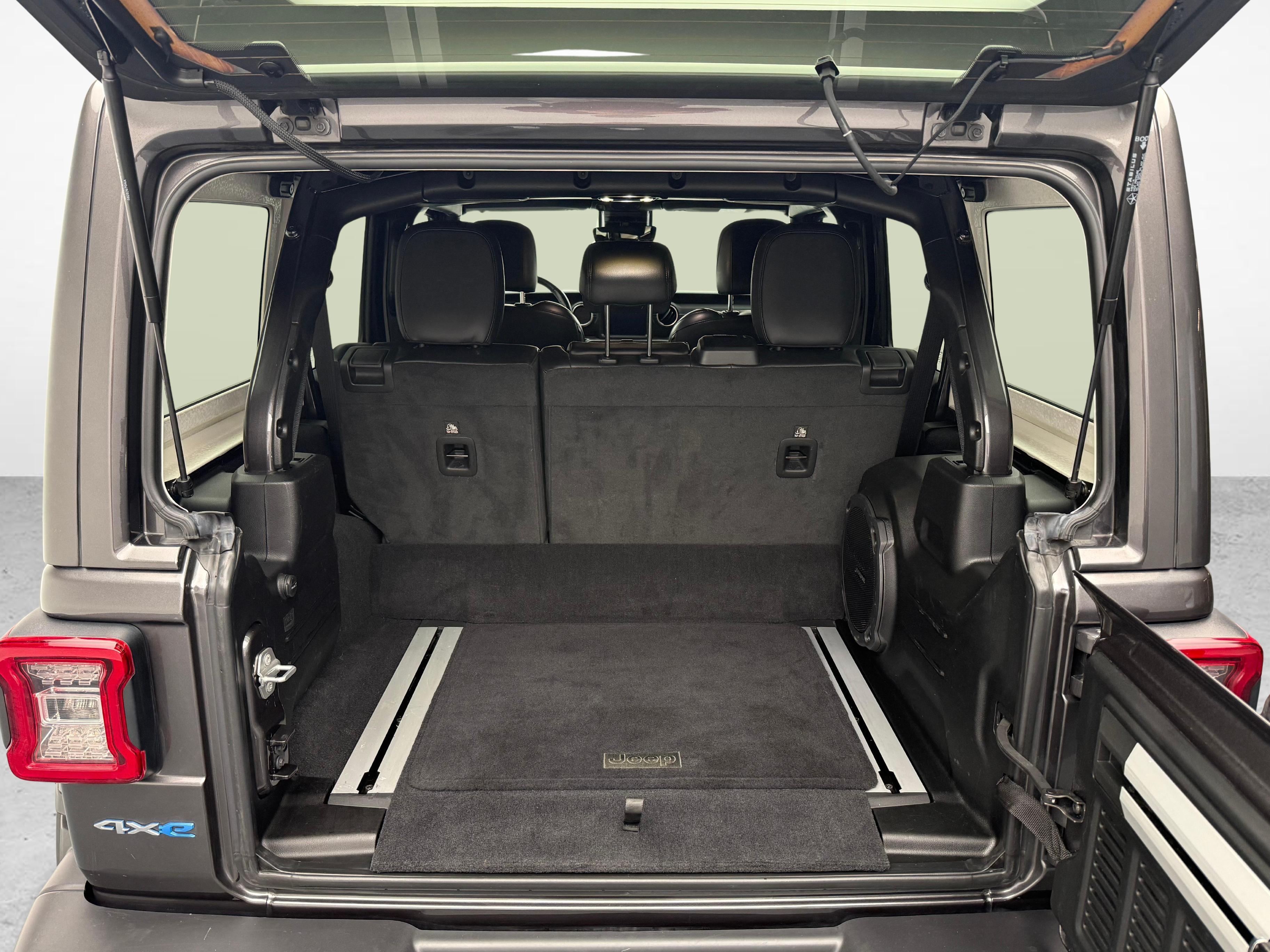 JEEP Wrangler 2.0 Turbo Sahara Unlimited 4xe_12