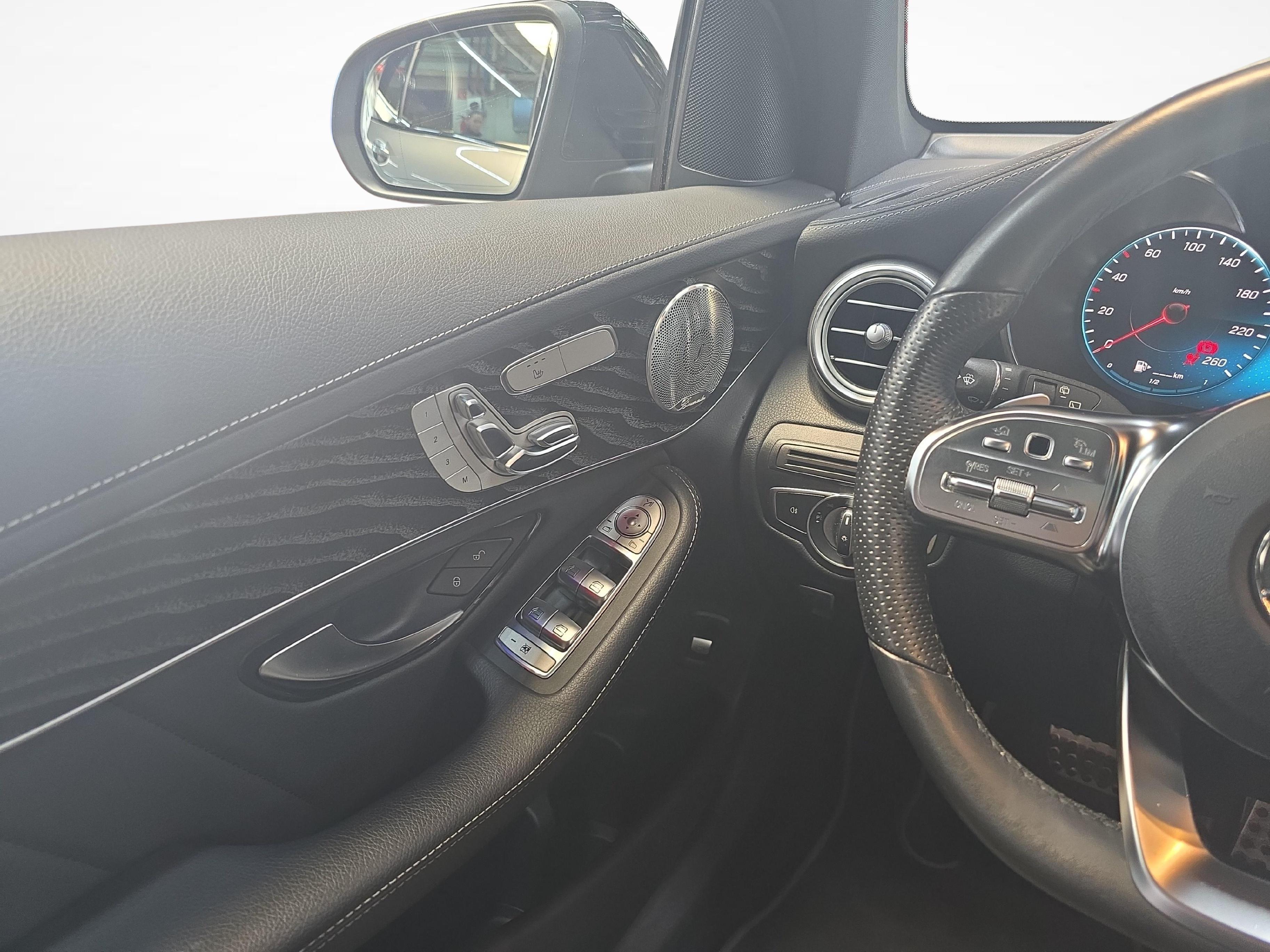 MERCEDES-BENZ GLC 200 4MATIC AMG Line_8