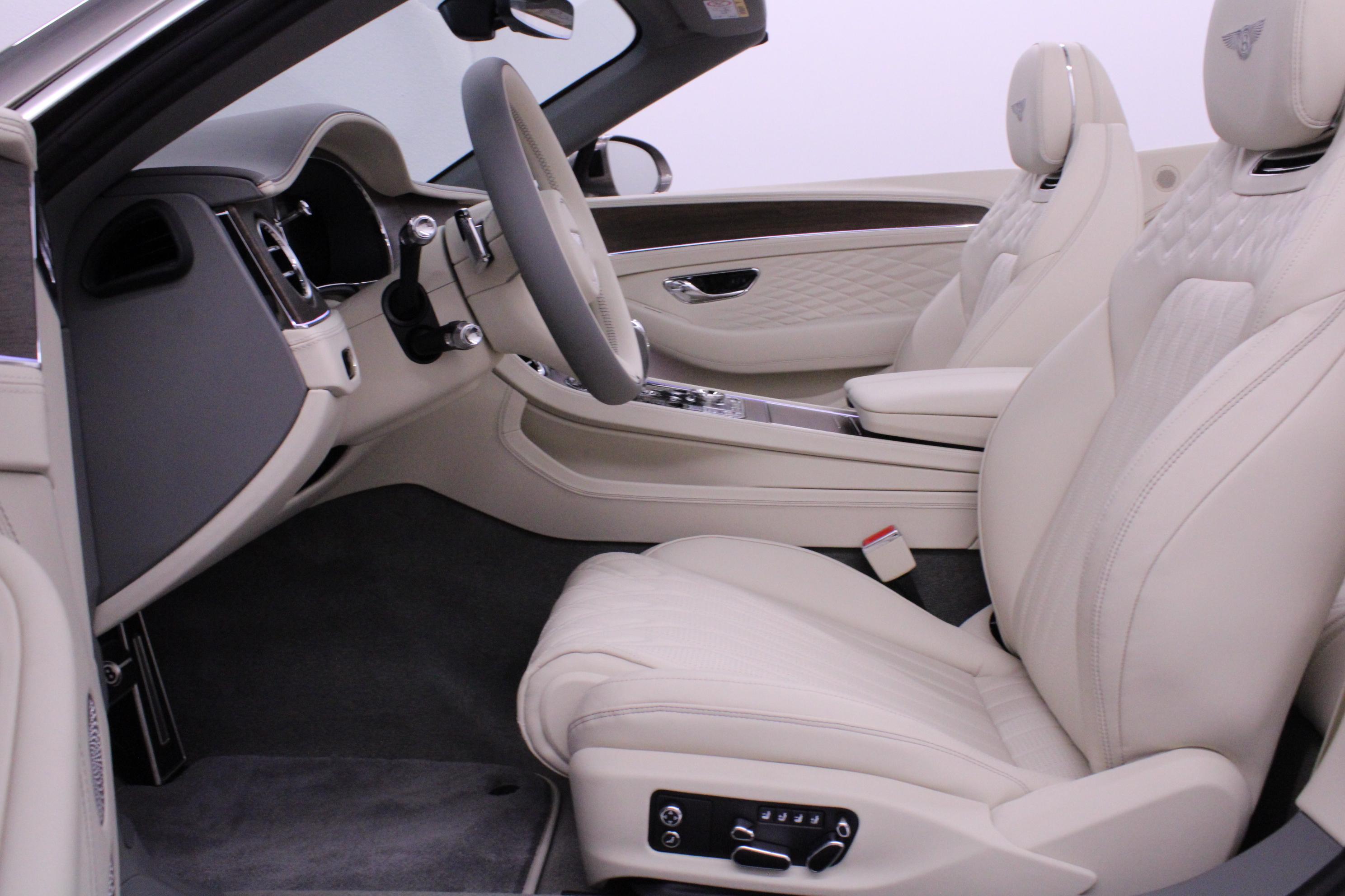Bentley Continental GTC 4.0 V8 Hybrid Azure_14