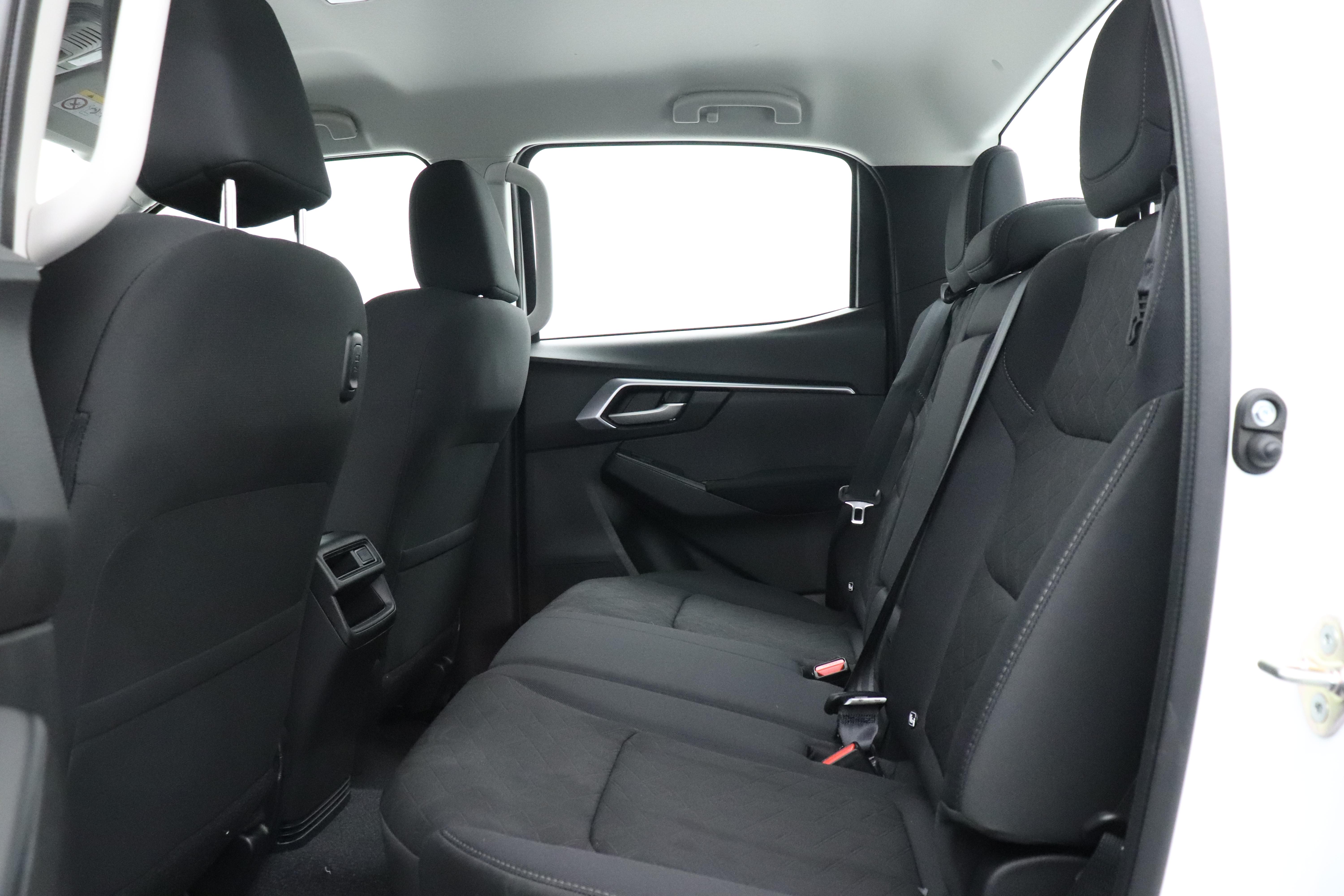 ISUZU D-Max Crew Pick-up 1.9 DDi N60 BB+ 4x4_8