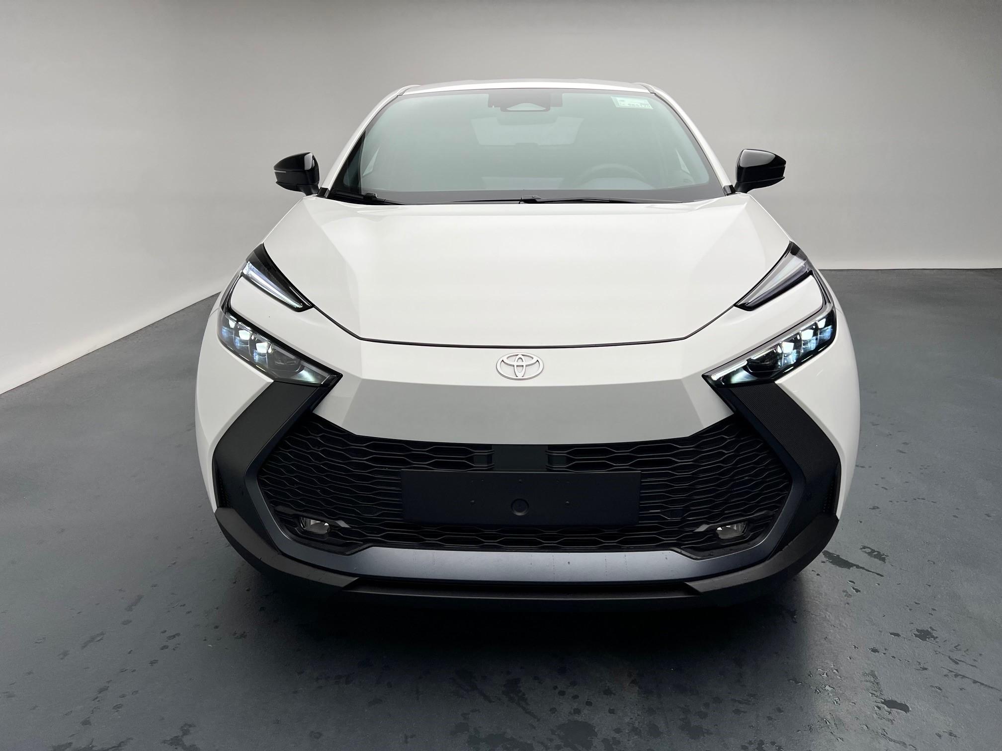 Toyota C-HR 2.0 PHEV Swiss Edition_2