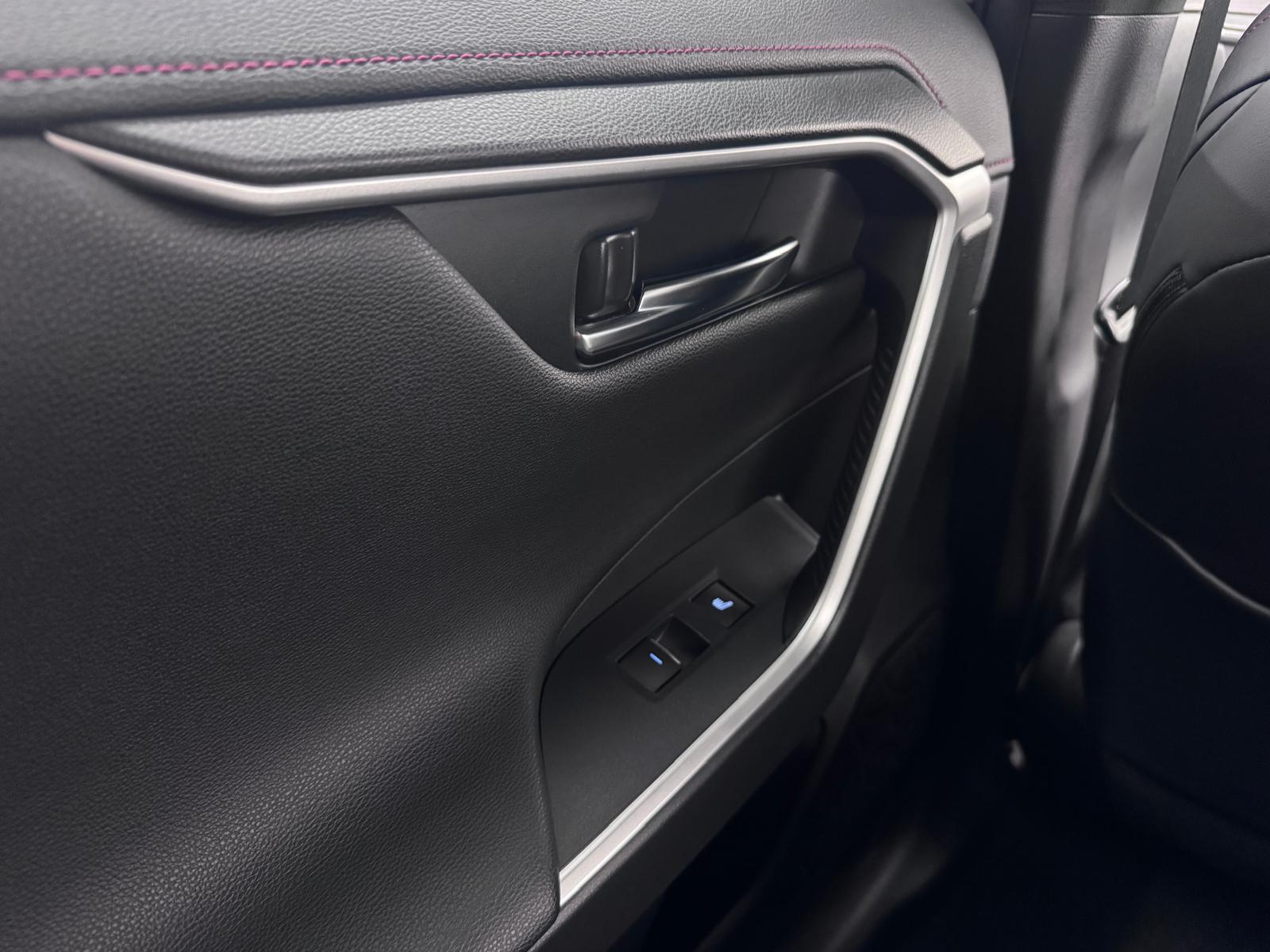 Suzuki Across 2.5 PHEV Compact Top 4x4_16