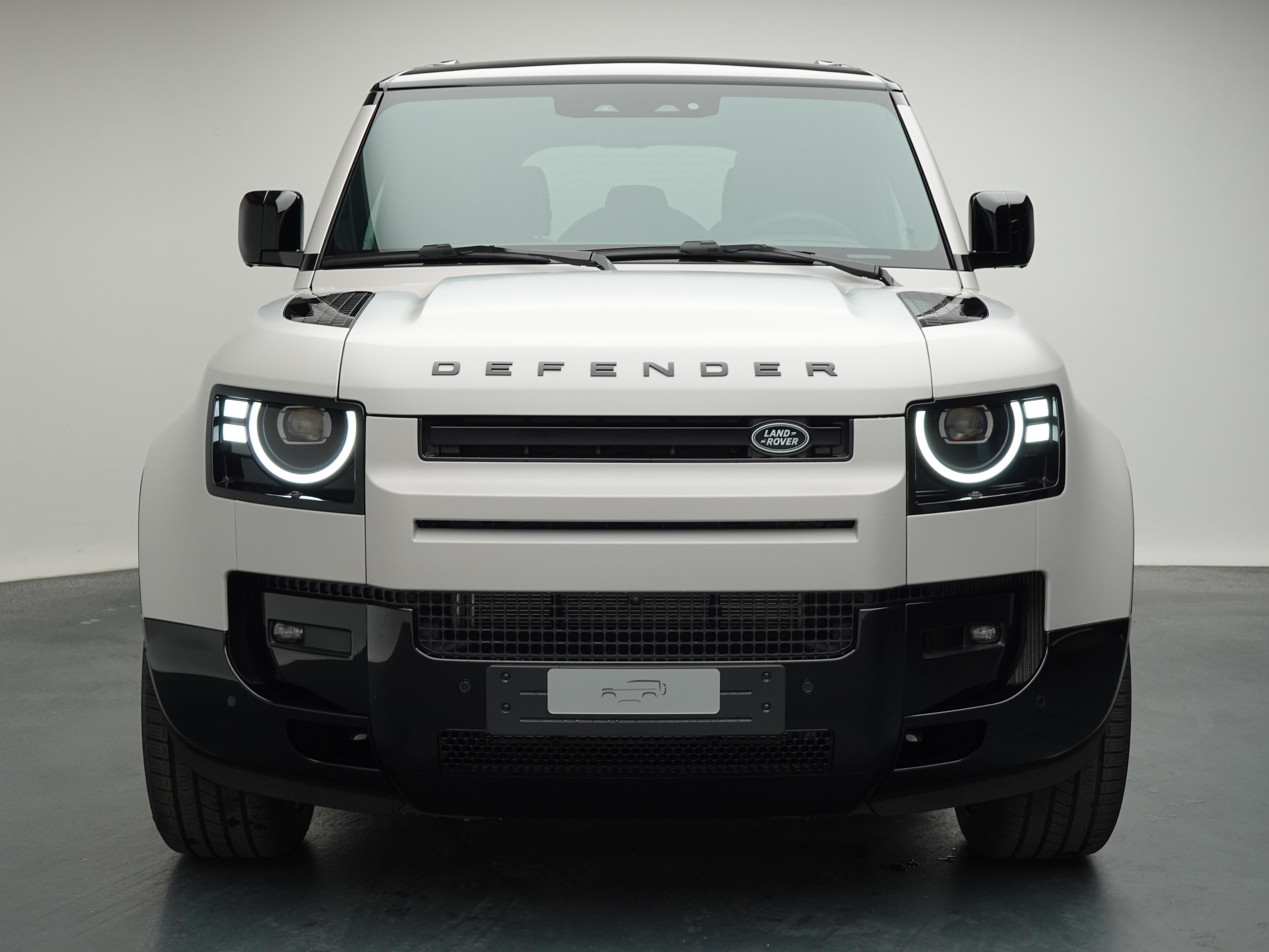 LAND ROVER Defender 110 3.0 D I6 350 X-Dynamic HSE_2