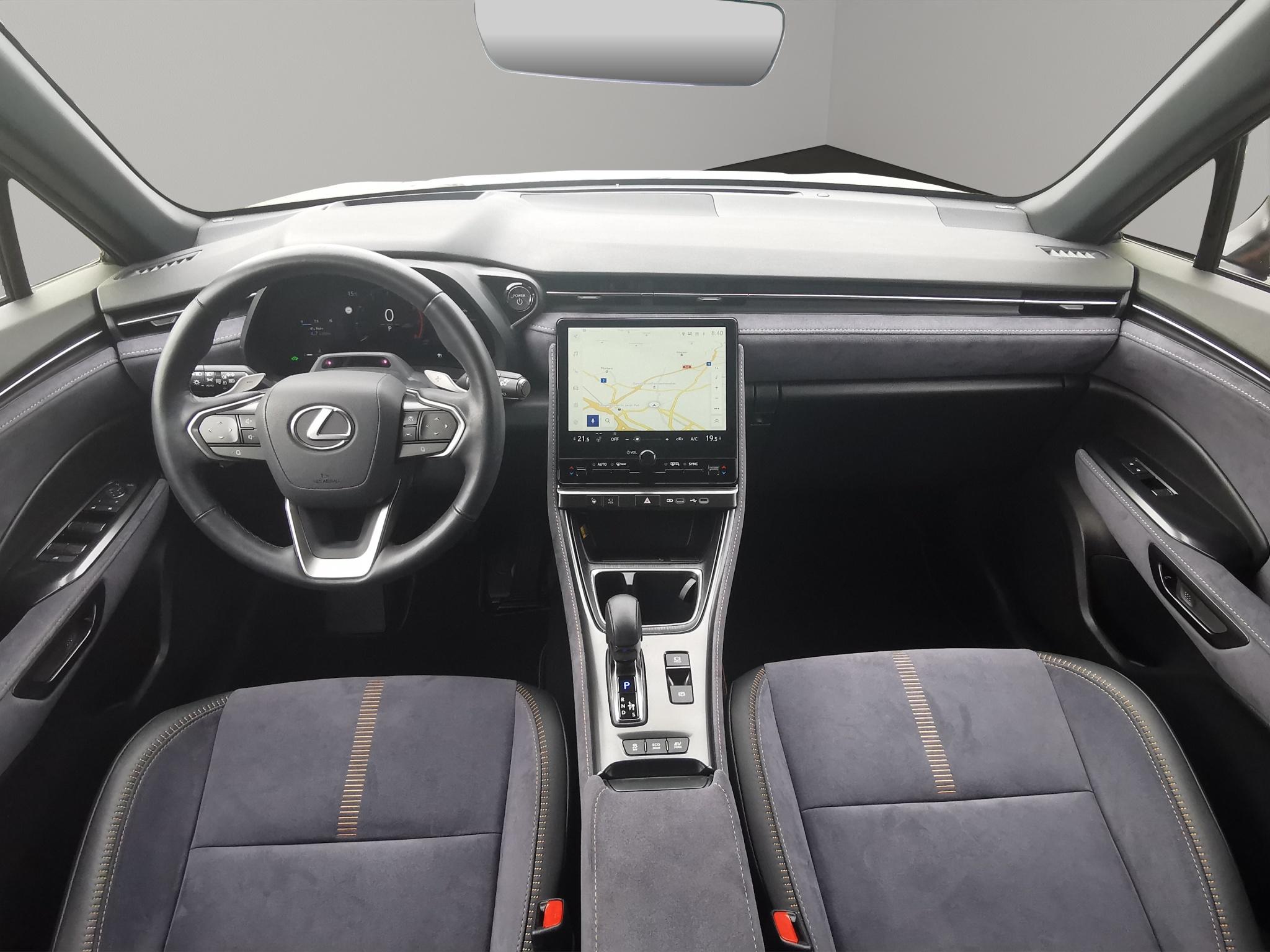 LEXUS LBX 1.5 Hybrid Cool AWD_4