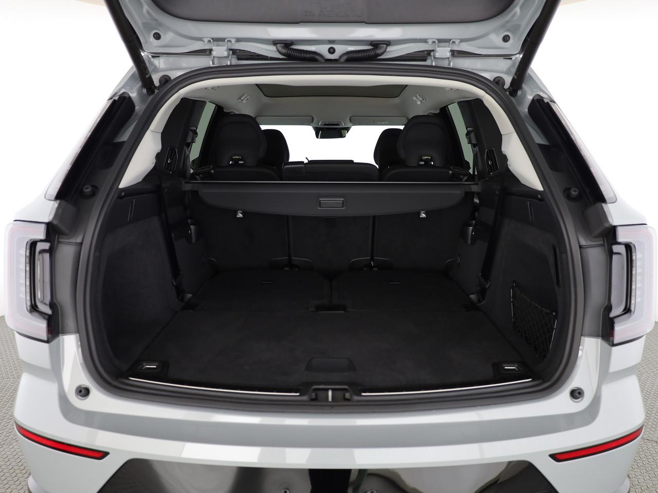 Volvo EX90 Twin Plus AWD_16