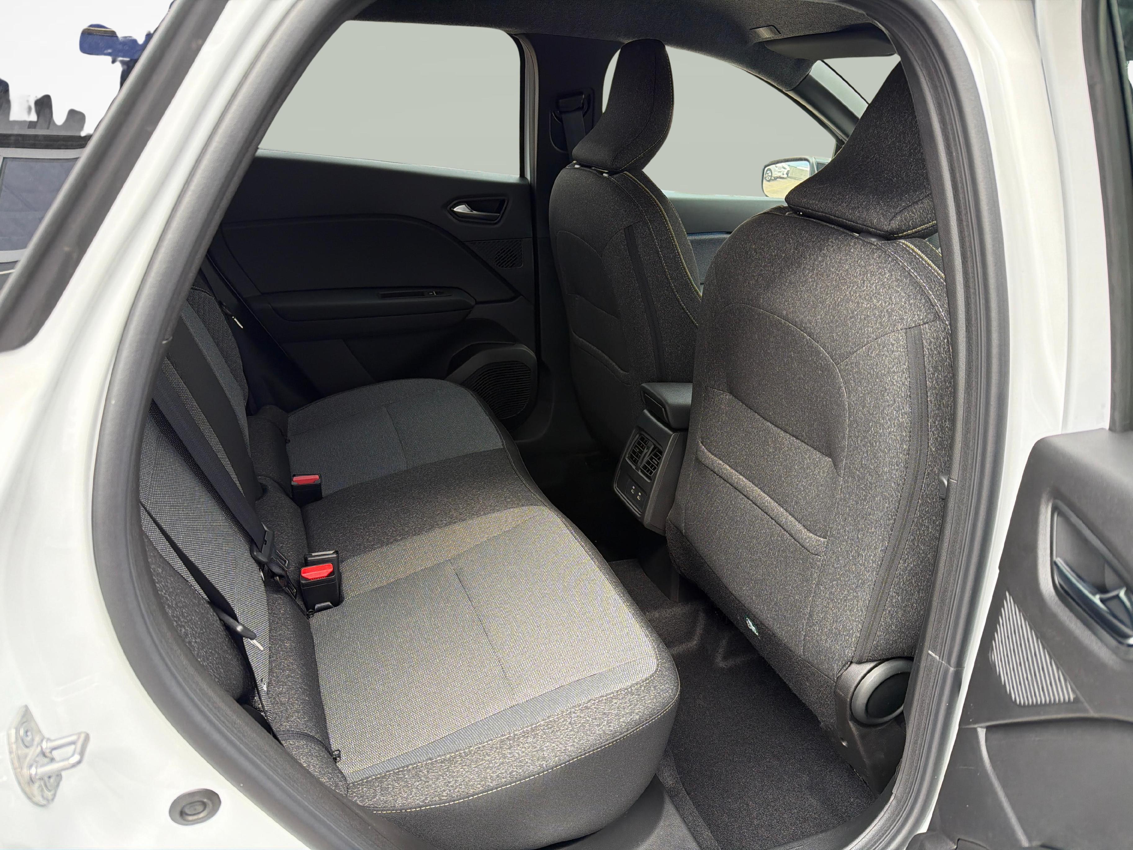 Mitsubishi Grandis 1.8 HEV Intense_11