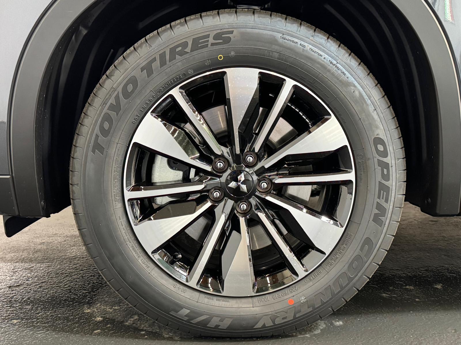 Mitsubishi Outlander 2.4 PHEV Inform 4x4_13