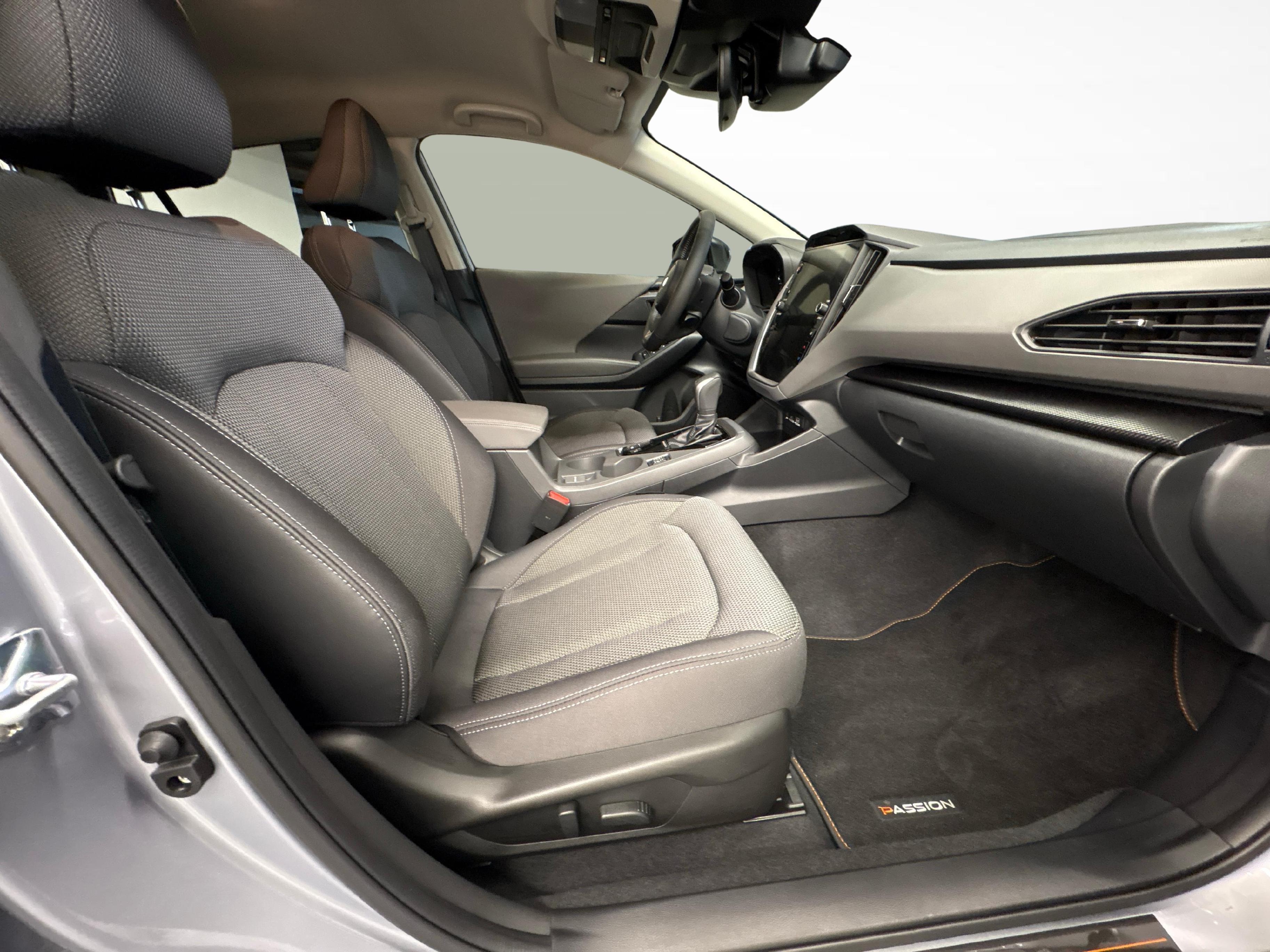 Subaru Crosstrek 2.0i e-Boxer Passion_11