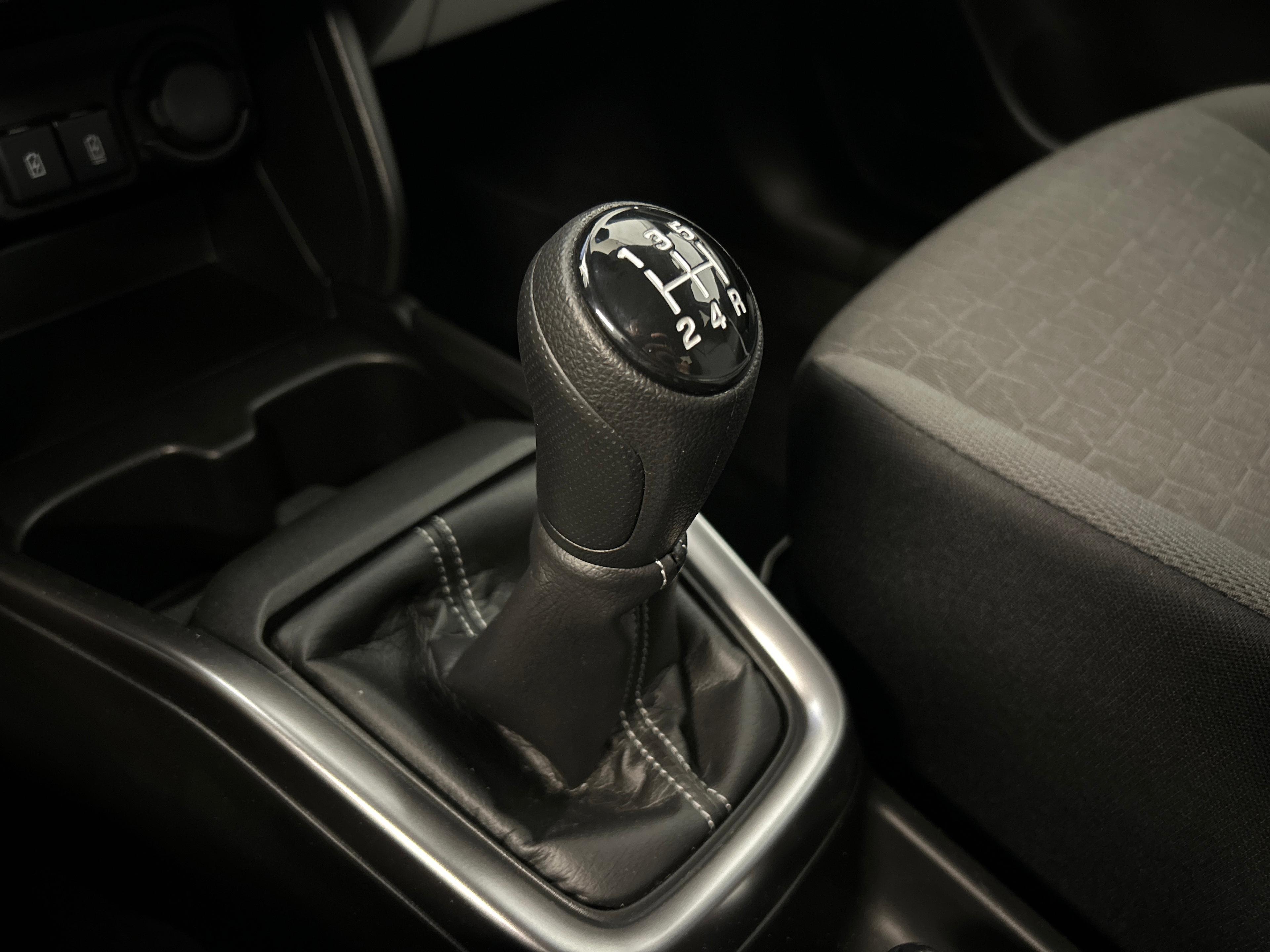 Suzuki Swift 1.2 1st Edition Top Hybrid 4x4_14