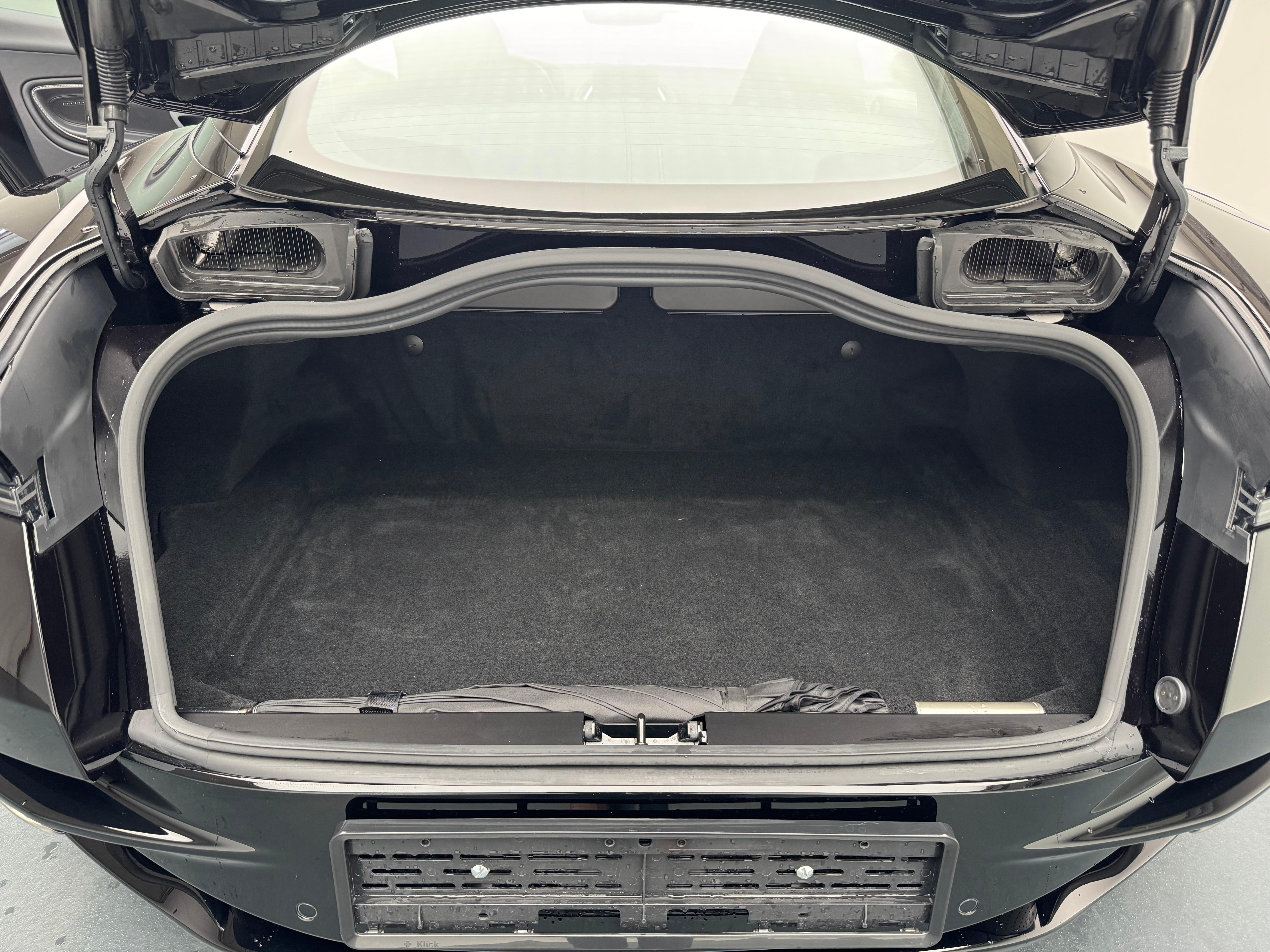 Aston Martin DB11 Coupé 4.0 V8 Bi-Turbo_14