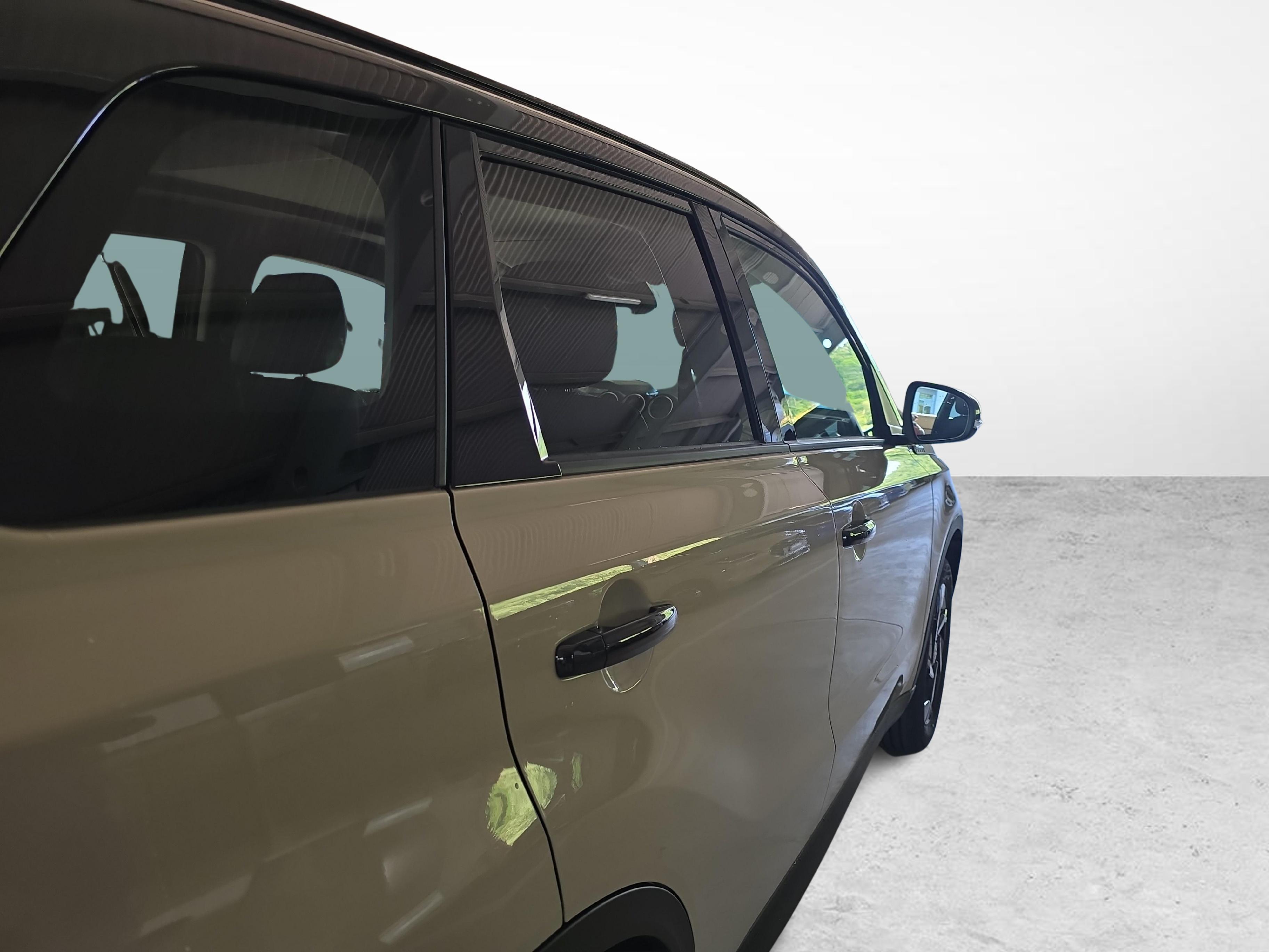 Suzuki Vitara 1.4 T Black Edition Top Hybrid 4x4_17