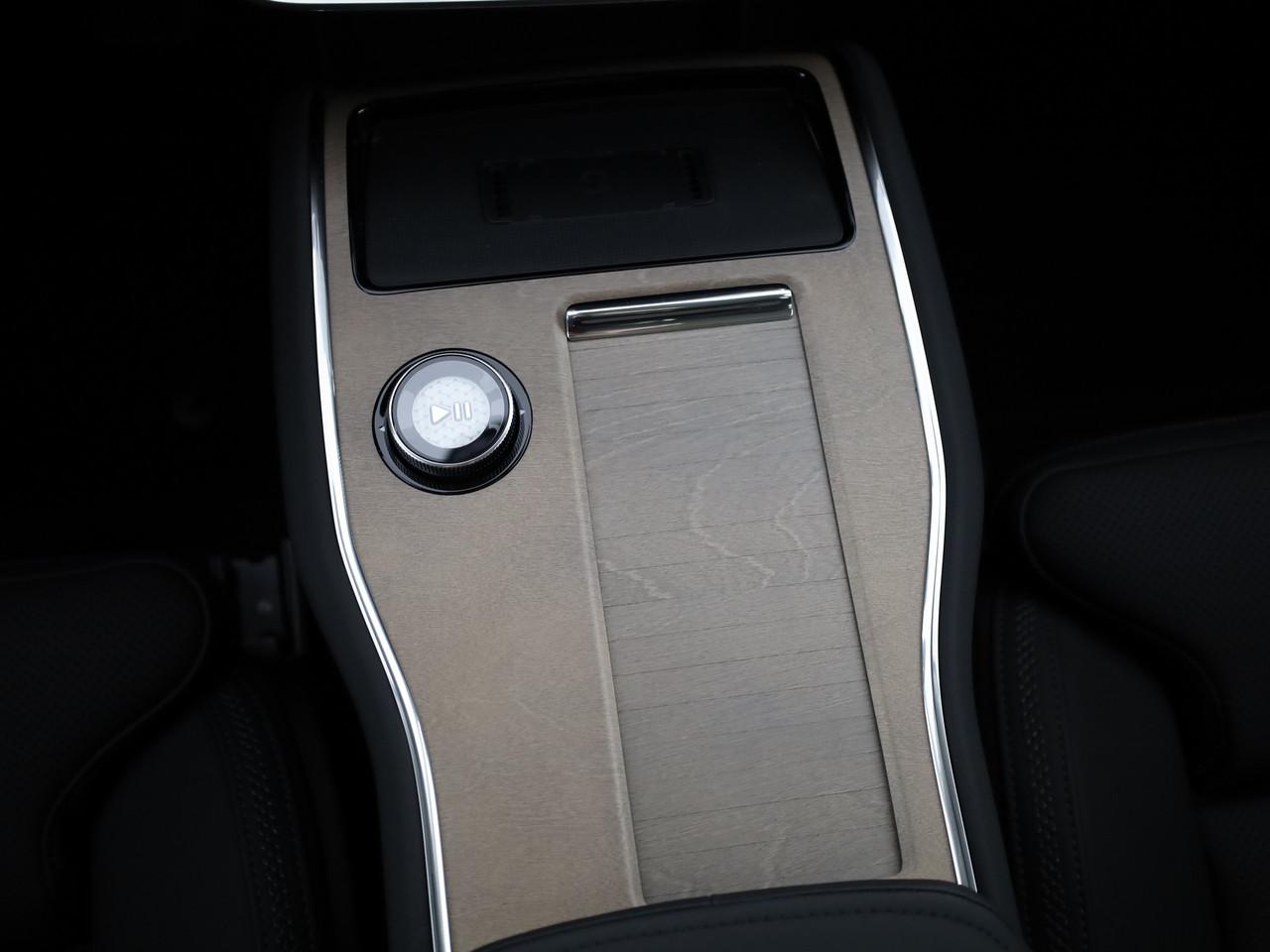 Volvo EX90 Twin Plus AWD_23