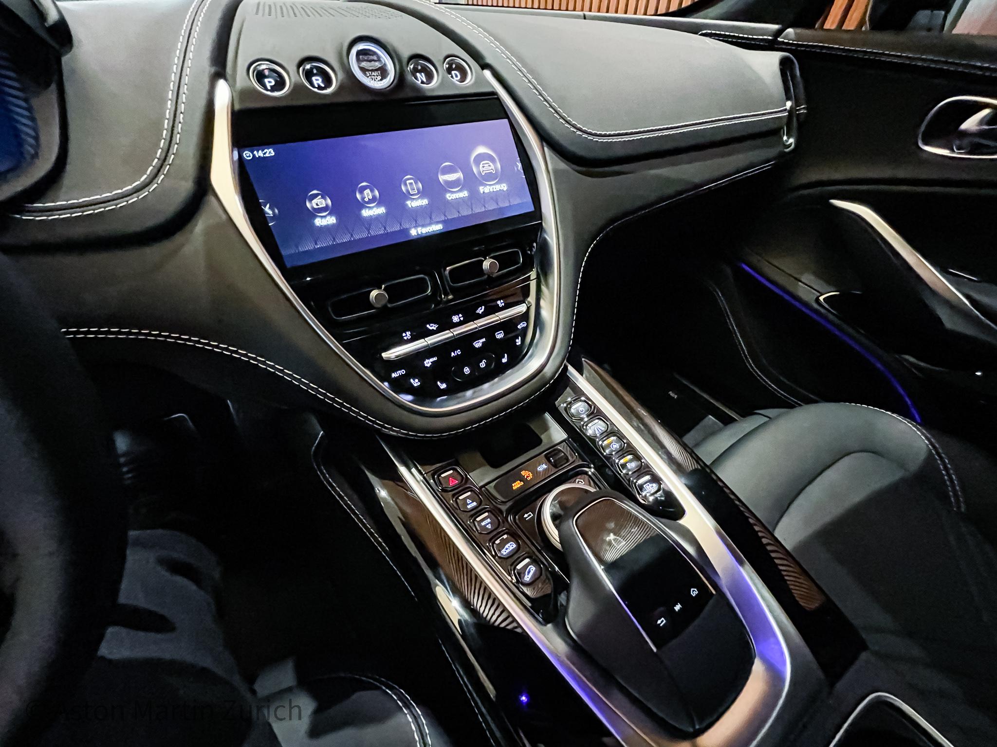 Aston Martin DBX 4.0 V8 Bi-Turbo_15