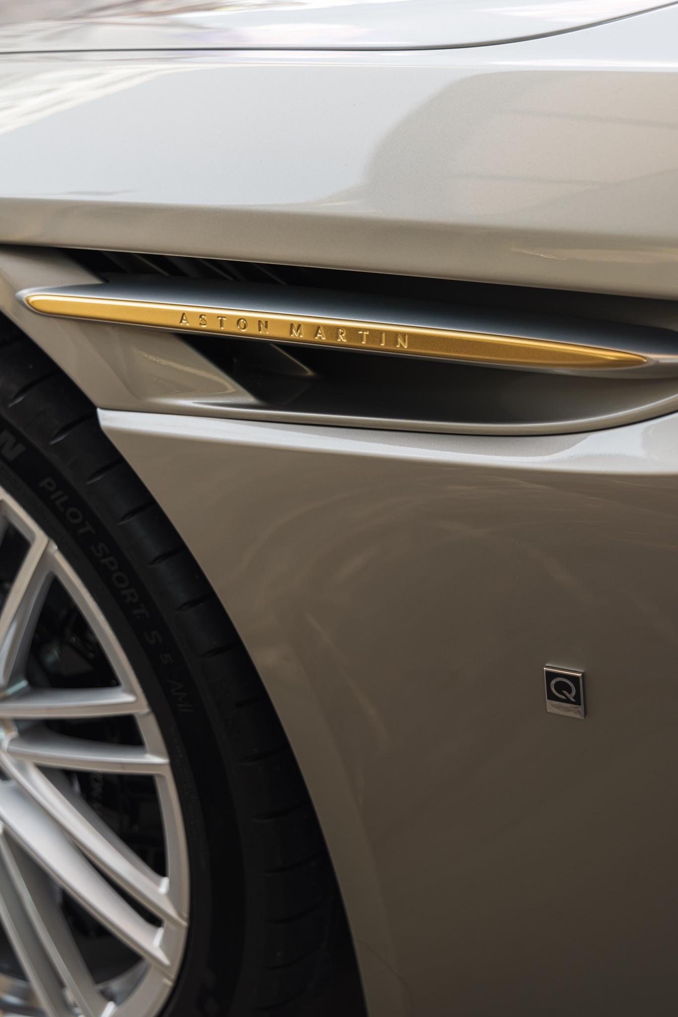 Aston Martin DB12 Coupé 4.0 V8 Bi-Turbo "1 of 60 Goldfinger Edition"_23
