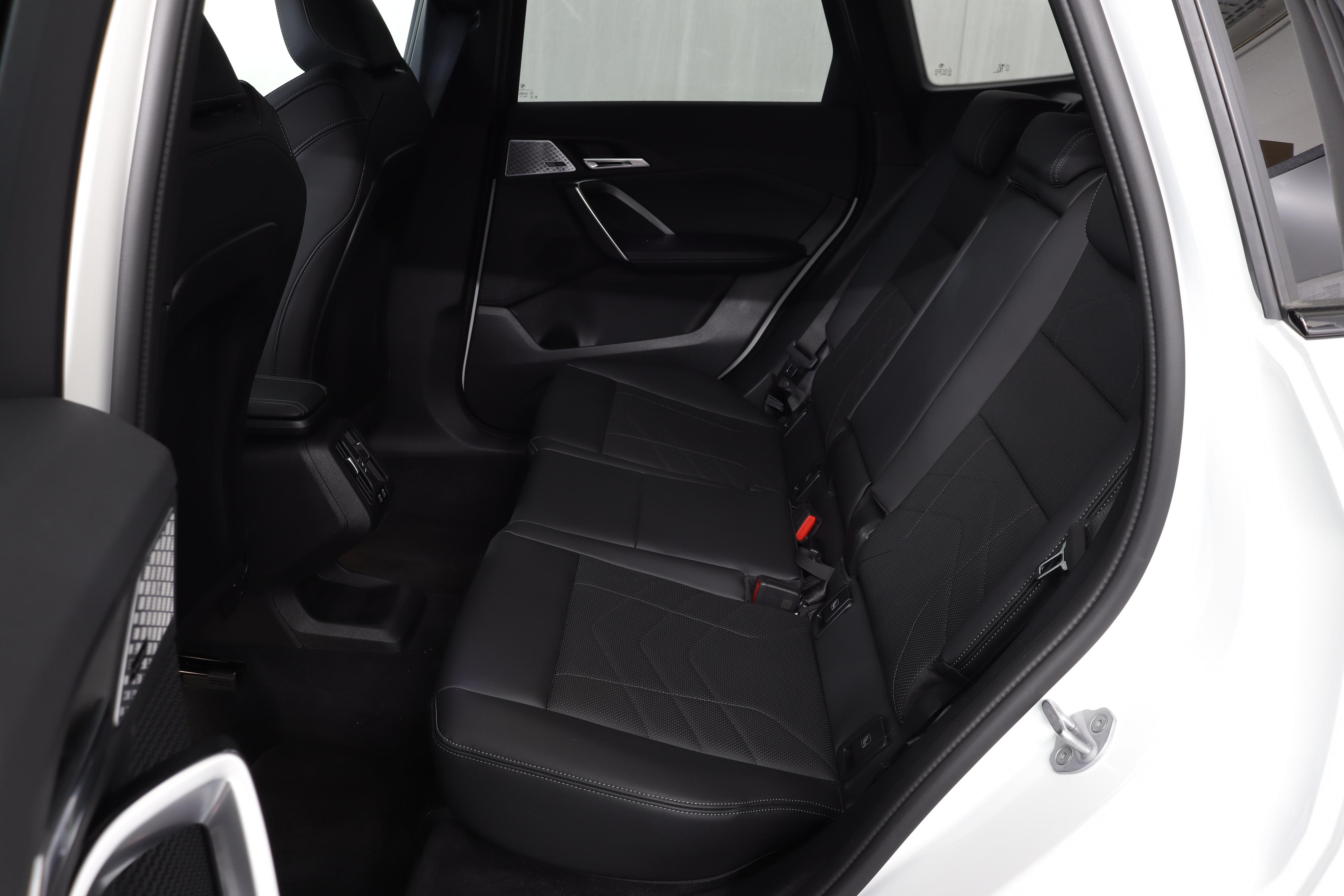 BMW X1 23i xDrive paddles_7