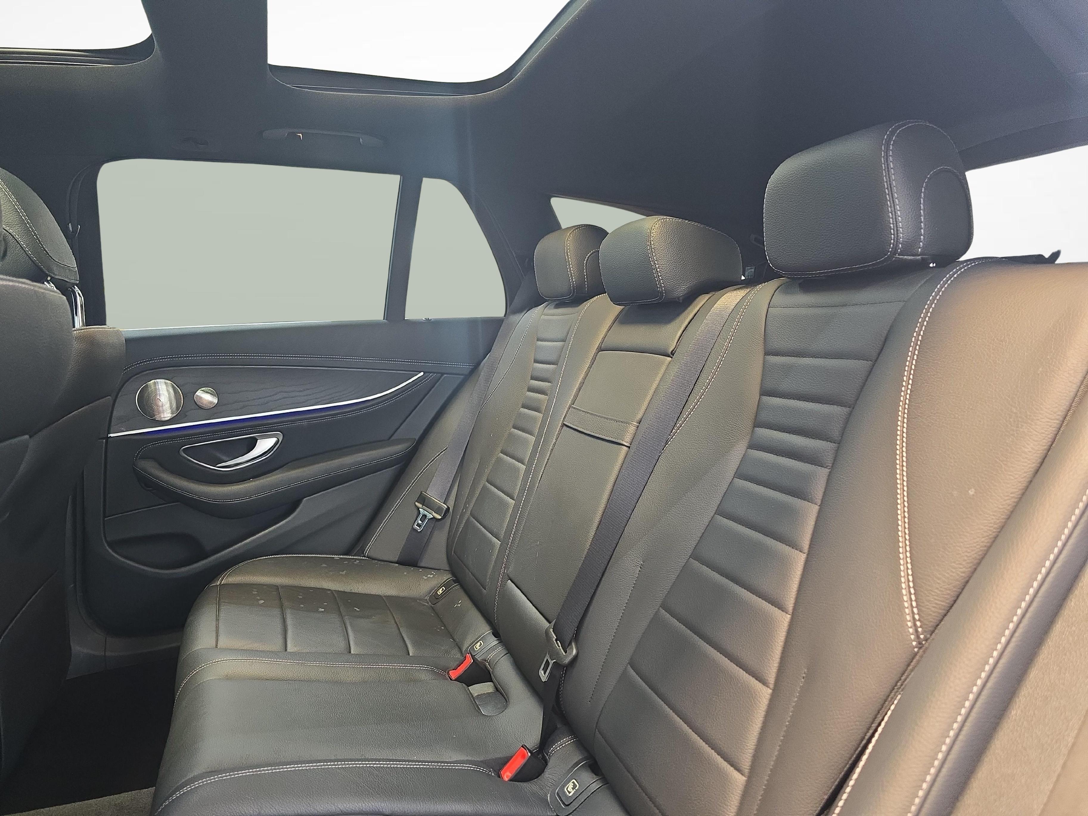MERCEDES-BENZ E 450 4MATIC T-Modell AMG Line_10