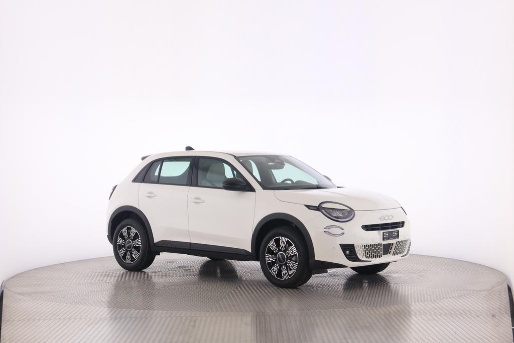 Fiat 600 1.2 Hybrid Icon Swiss Edition_14