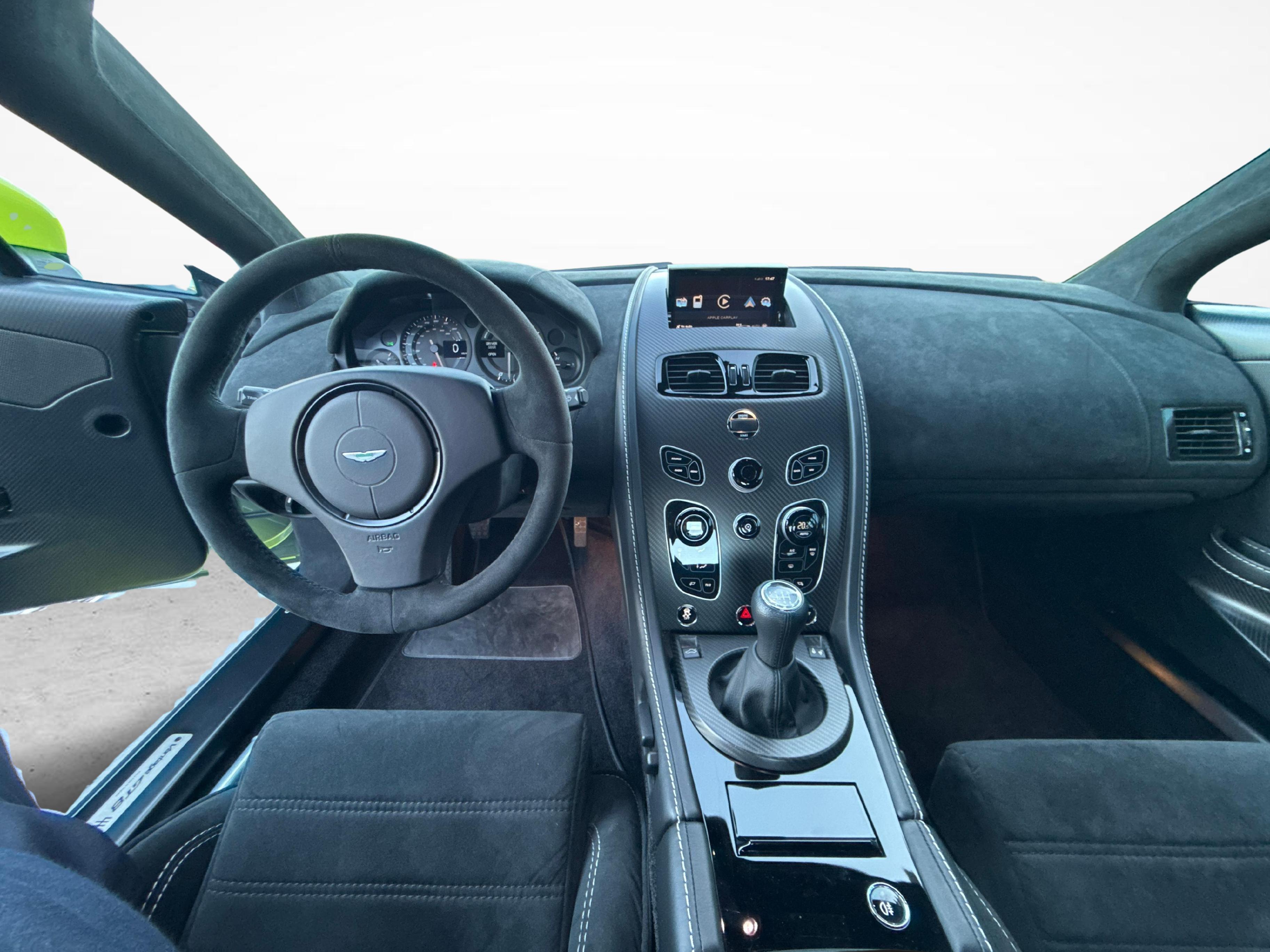 Aston Martin V8 Vantage Coupé 4.7 GT8_9