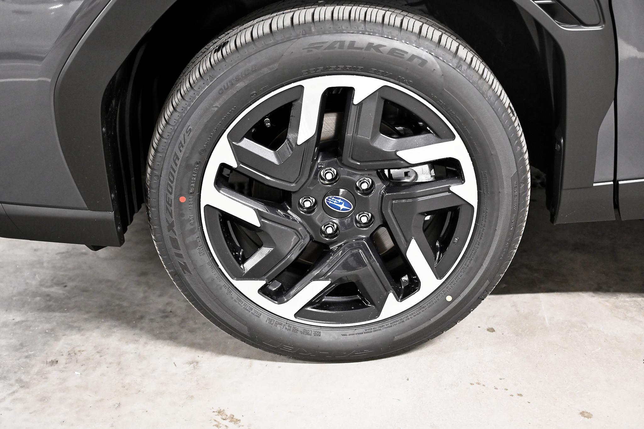 Subaru Forester Station 2.0i e-Boxer Swiss Plus_14