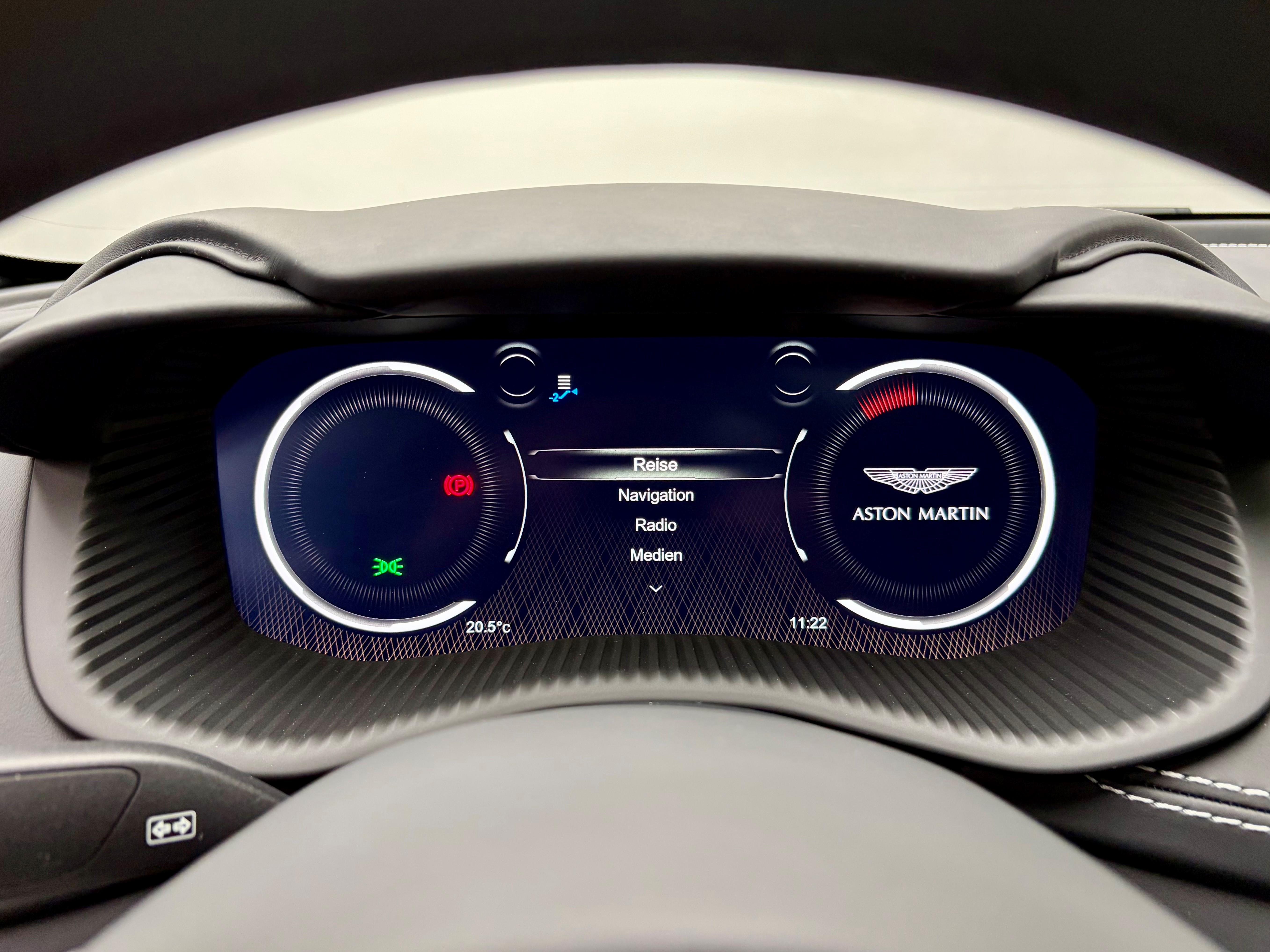 Aston Martin DBX 707 4.0 V8 Bi-Turbo_8