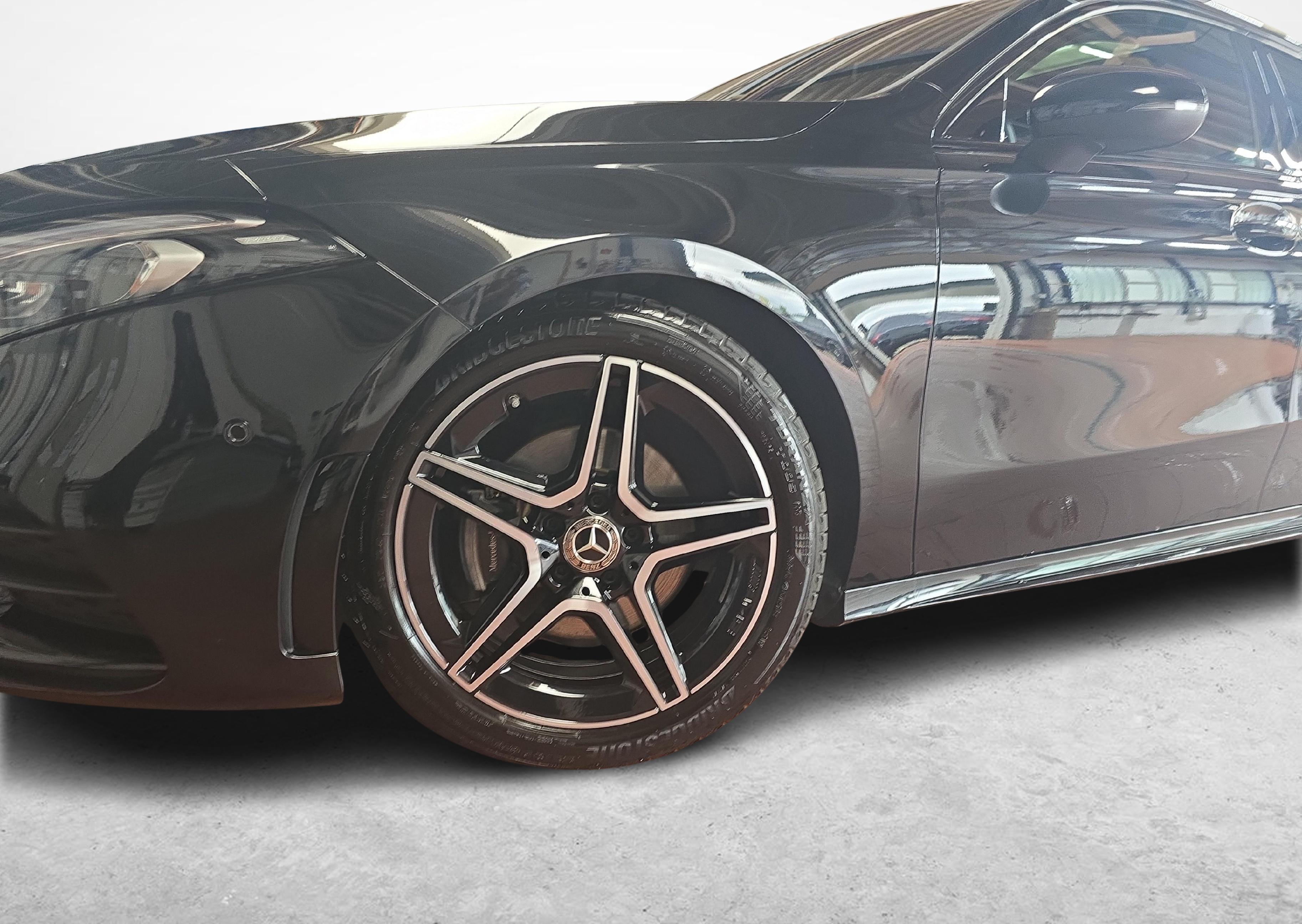 MERCEDES-BENZ A 180 Night Star AMG Line_12