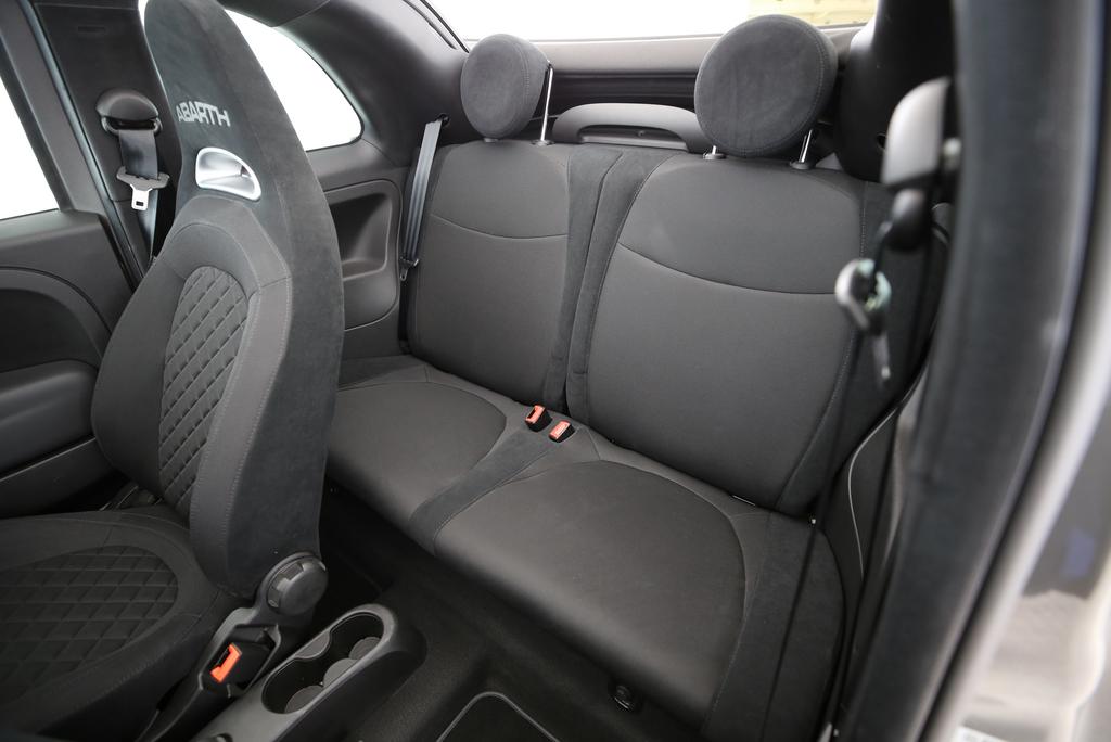 Fiat 595 C Abarth 1.4 T-Jet 165 Premium_8