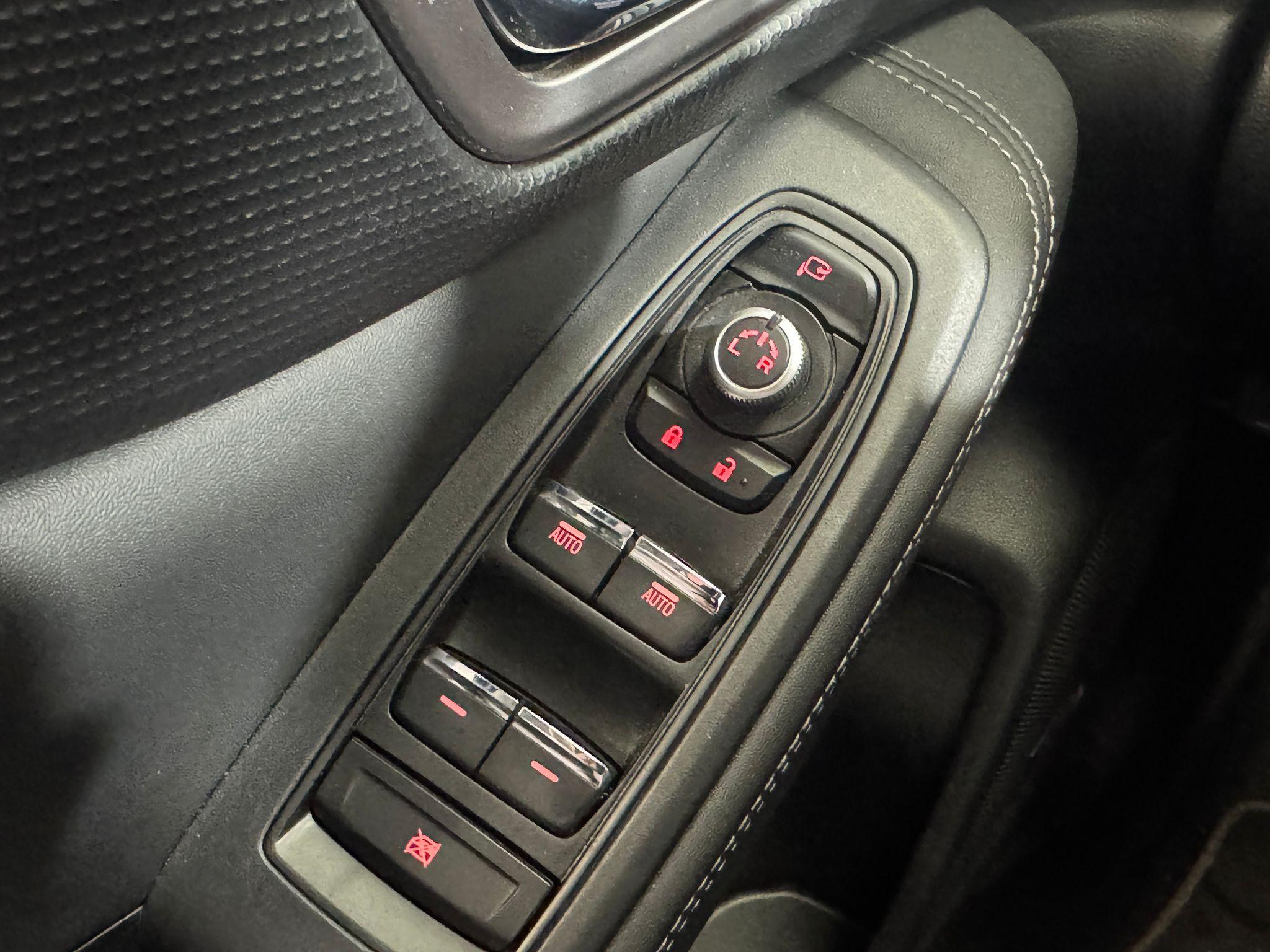 Subaru Forester Station 2.0i e-Boxer Black Edition_15