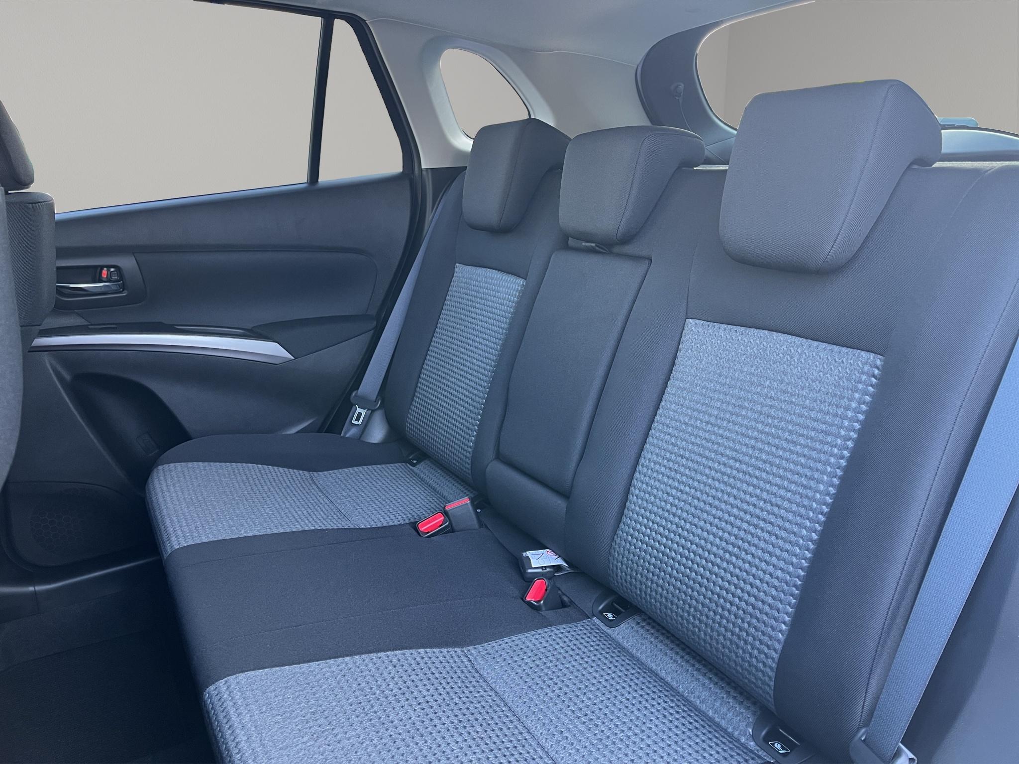 Suzuki S-Cross 1.4 T Sakura Hybrid 4x4_8