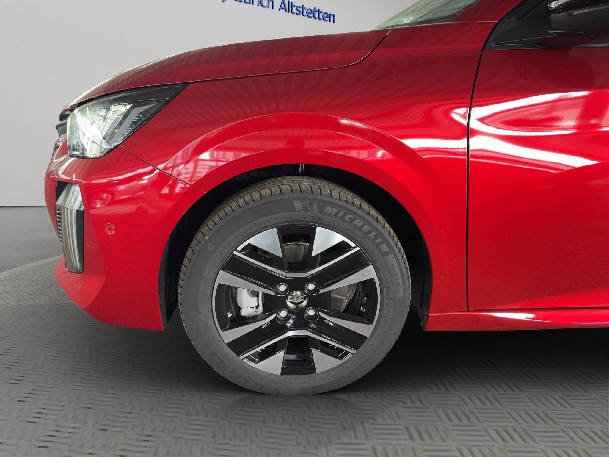 Peugeot 208 1.2 Hybrid Allure_13