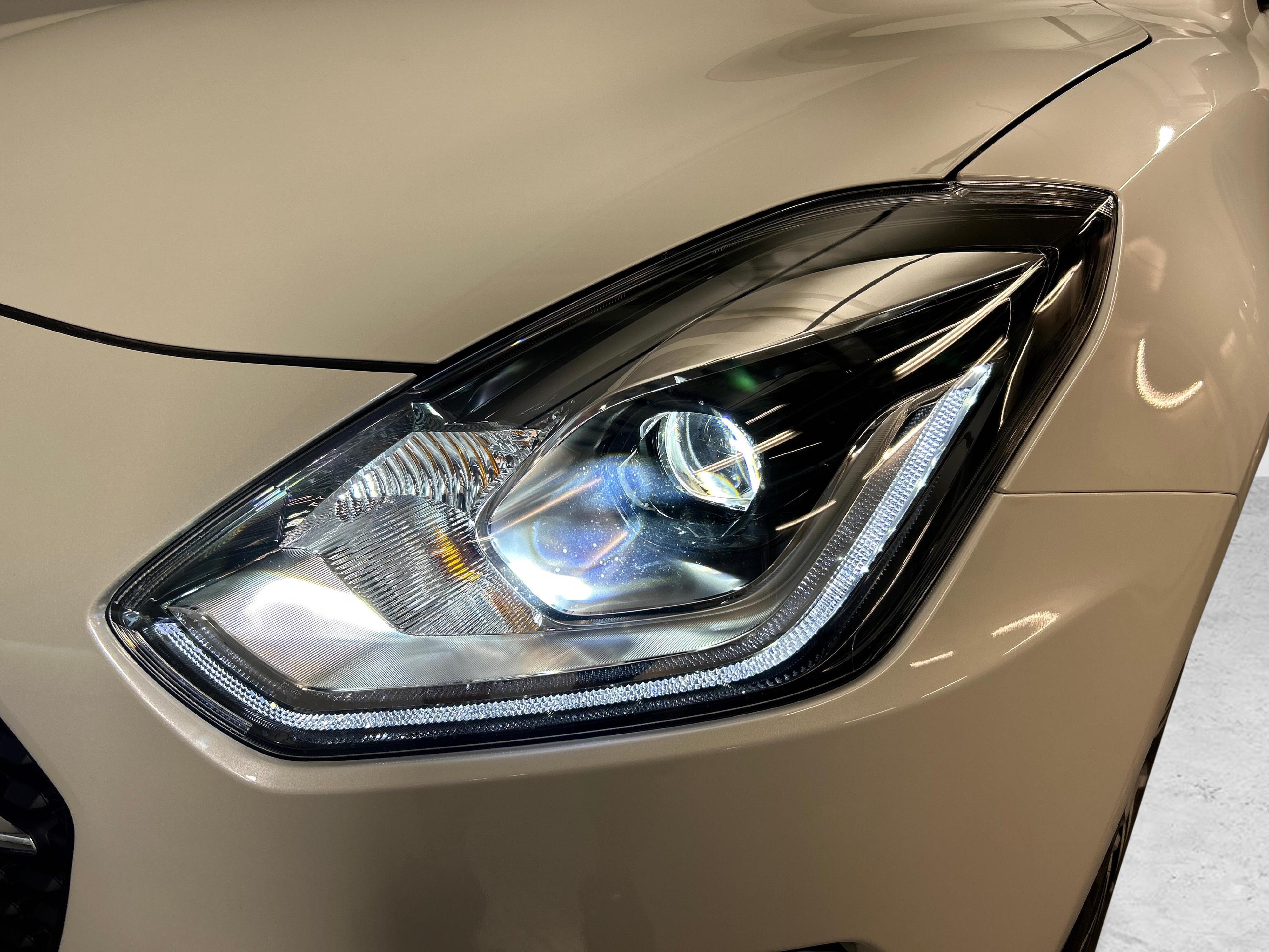 Suzuki Swift 1.2 Compact Top Hybrid 4x4_15