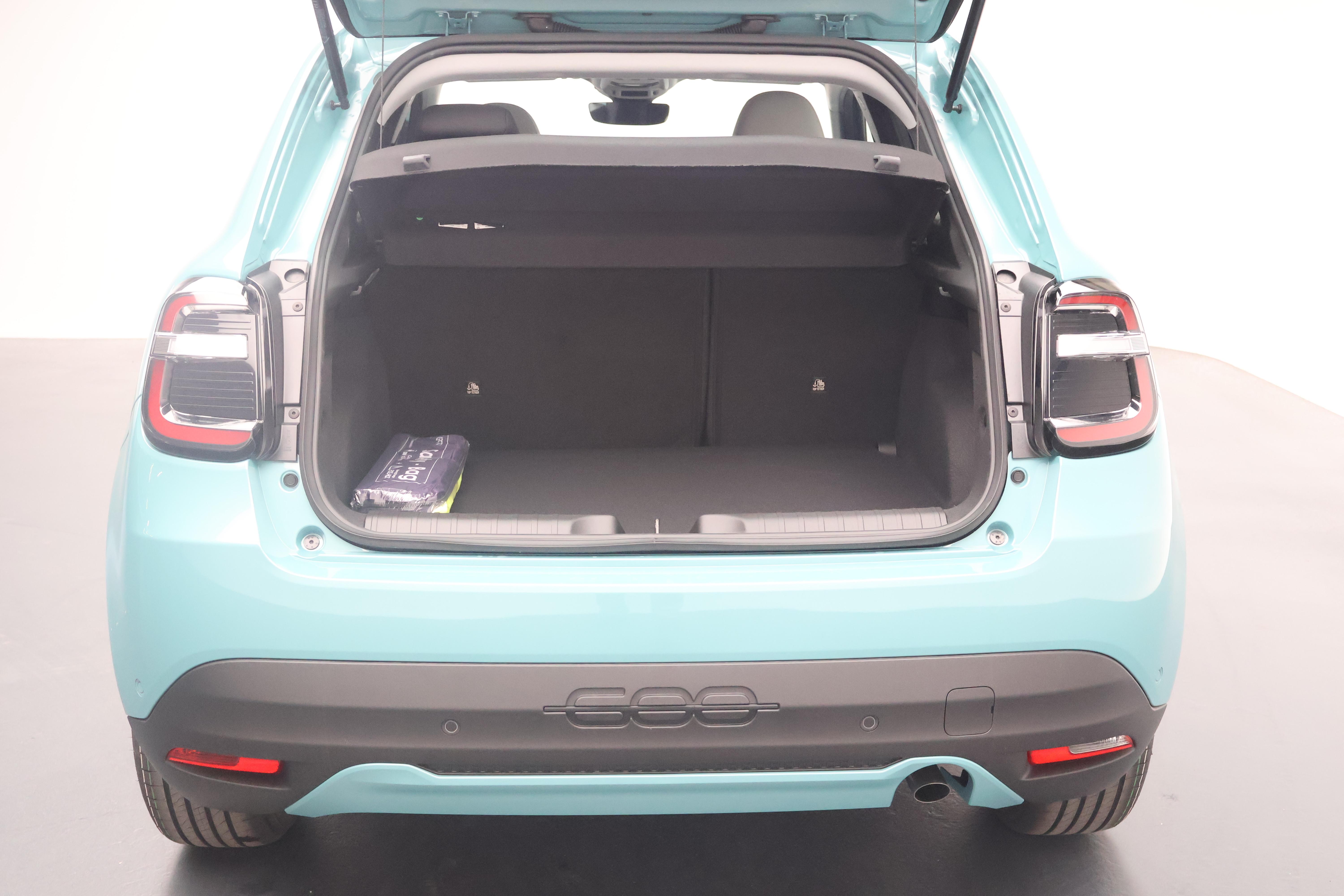Fiat 600 1.2 Hybrid Icon Swiss Edition_6